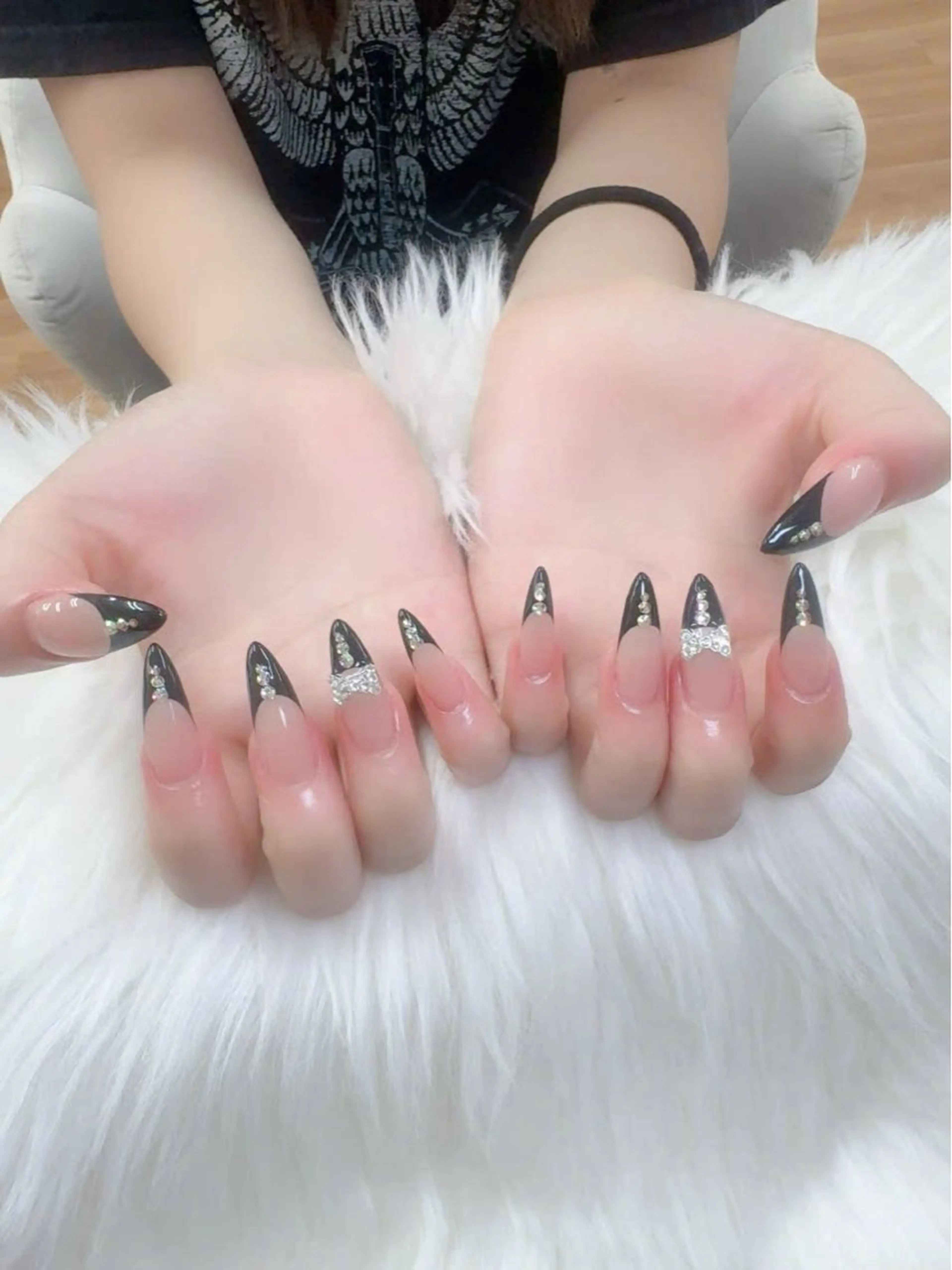 ネイル フットネイル フレンチネイル 韓国ネイル マグネットネイル ニュアンスネイル ハンドネイル ハンドケア Hara Nail 【パラジェル使用】のネイルデザイン