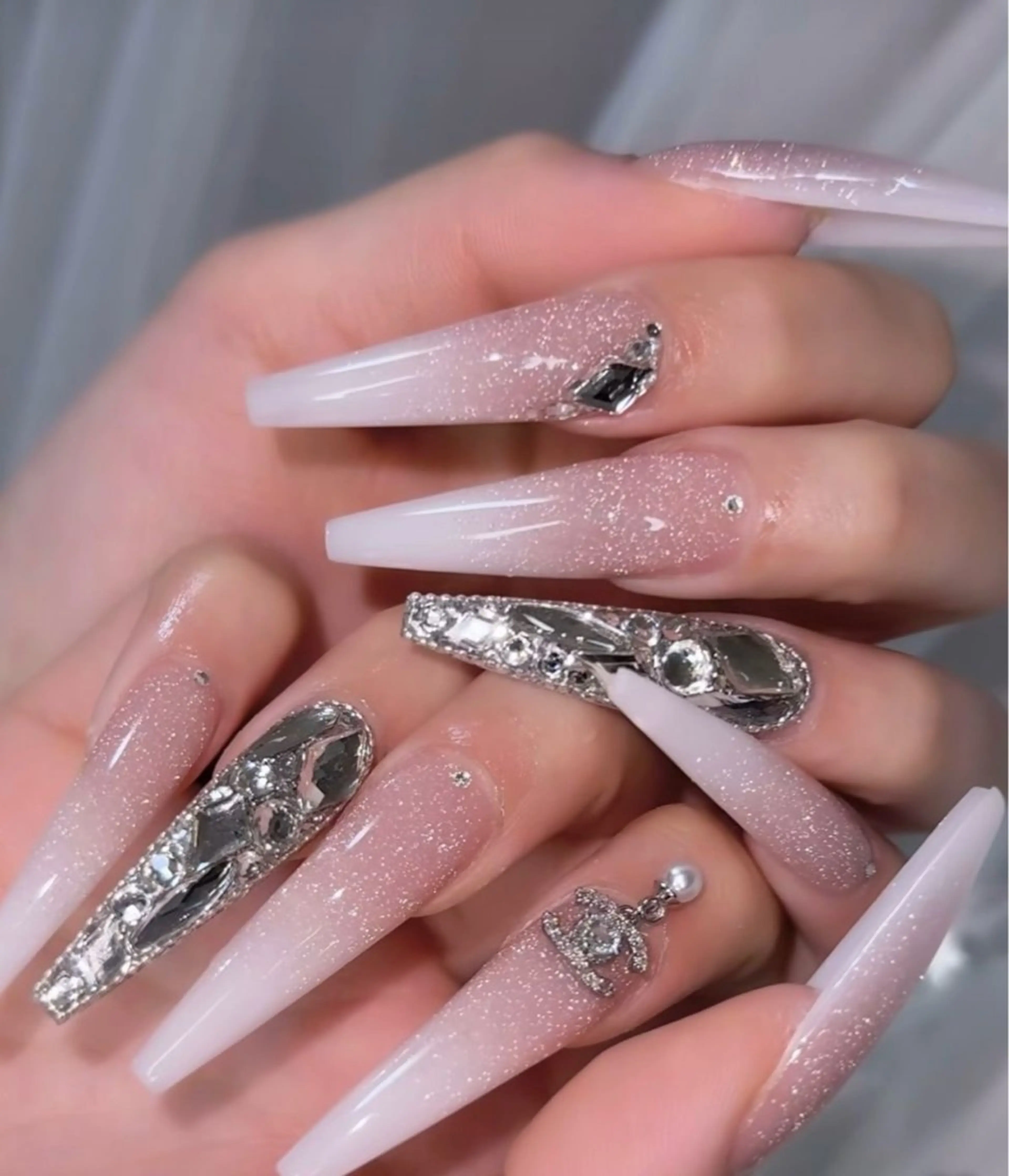 カラー T&D NailSalonのネイルデザイン