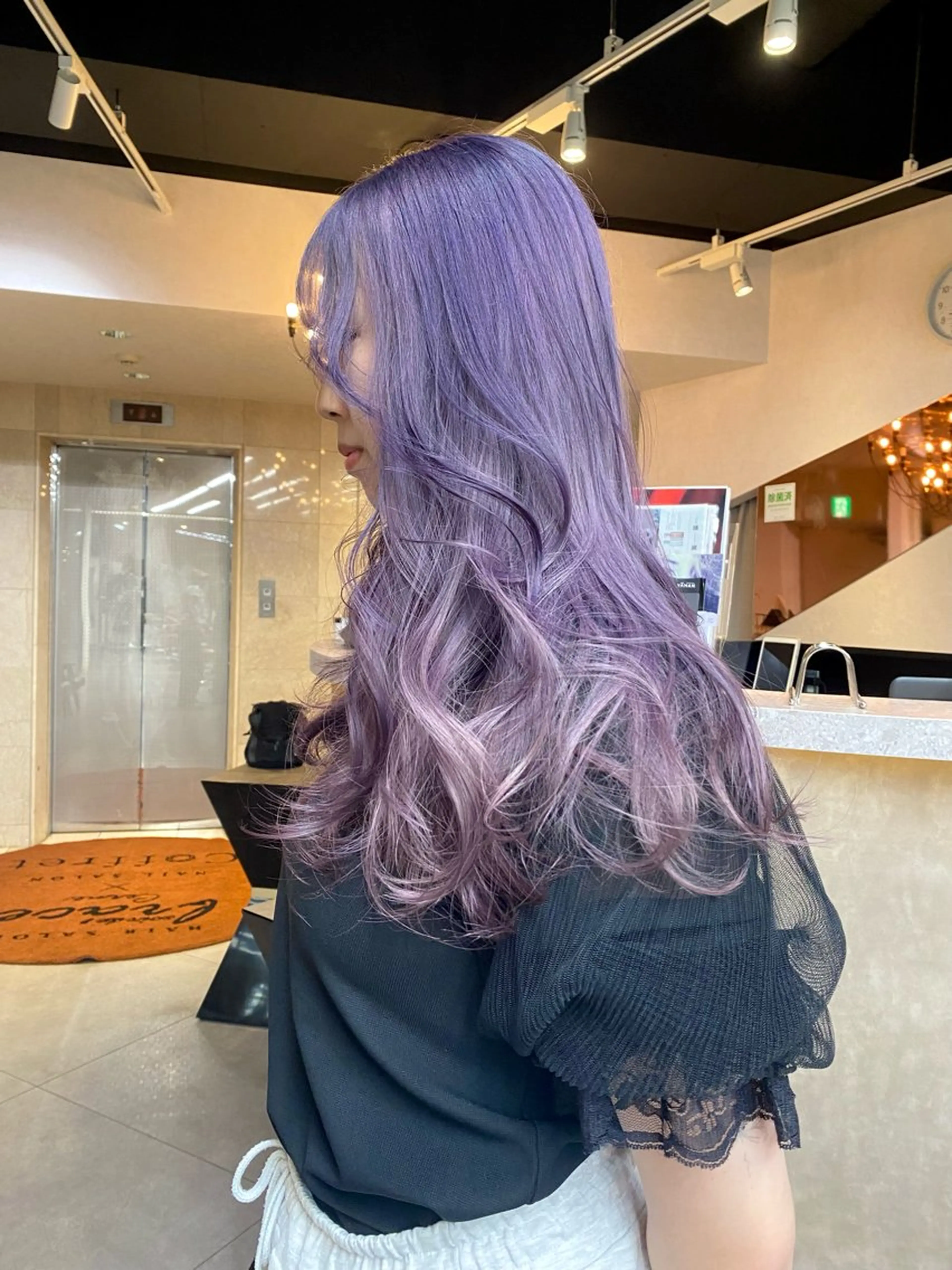 ロング カラー 藤原快斗/レイヤー /ウルフ/ハイトーンのヘアスタイル