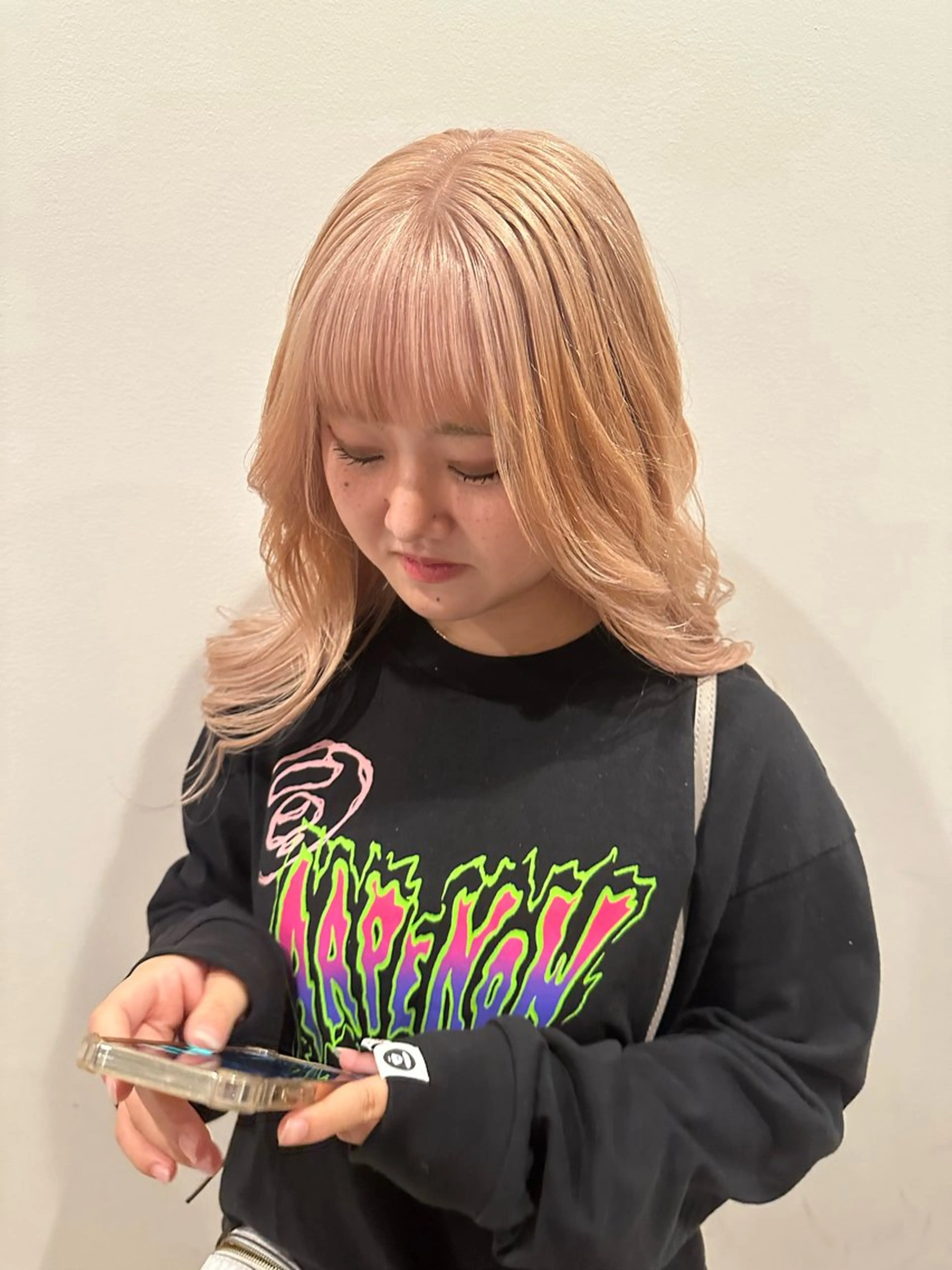 ロング カラー ヘアアレンジ ブリーチ AYAKASA 暖色カラー/レイヤーのヘアスタイル