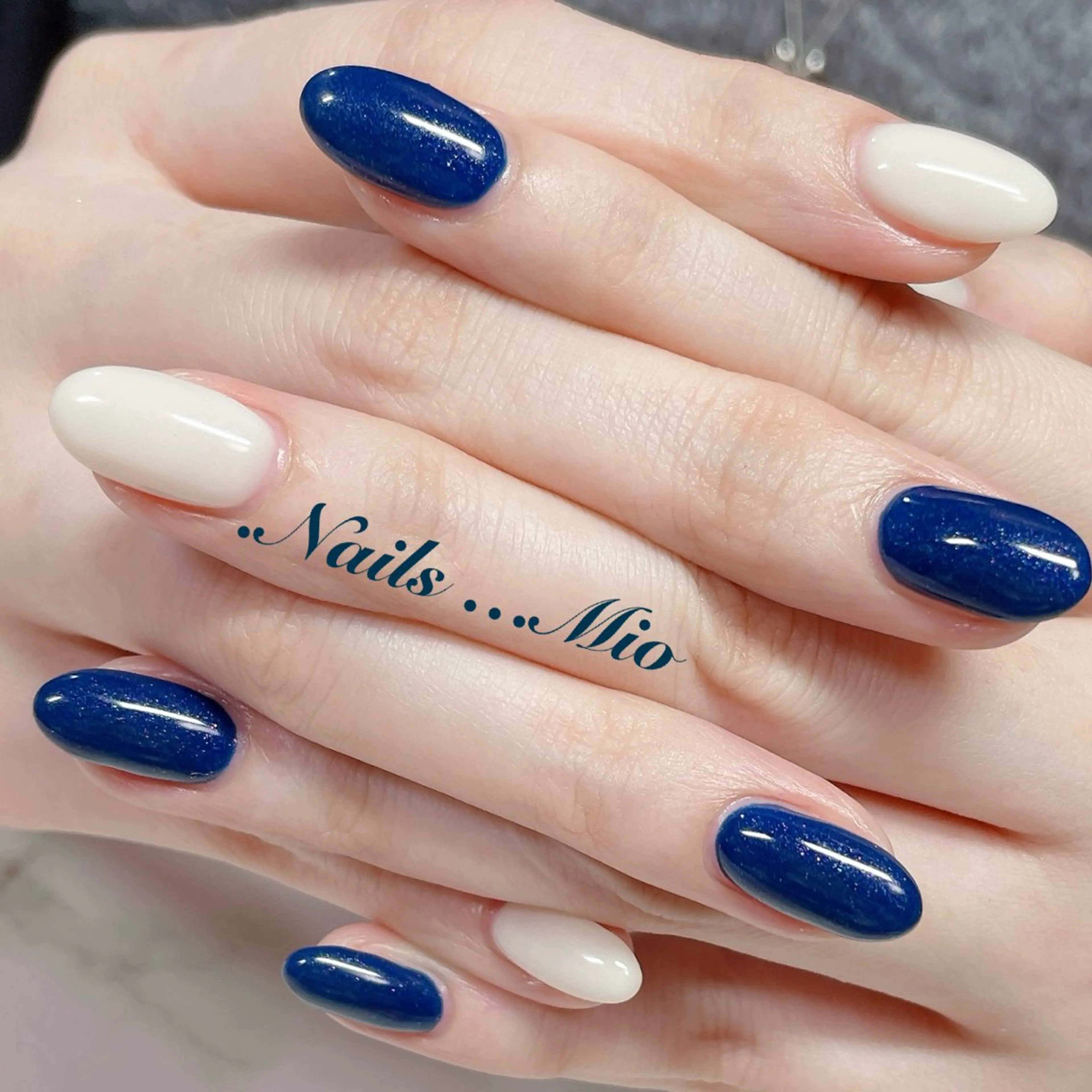 ネイル ジェルネイル ワンカラーネイル 赤色 .Nails Mio 赤羽西ネイルサロンのネイルデザイン