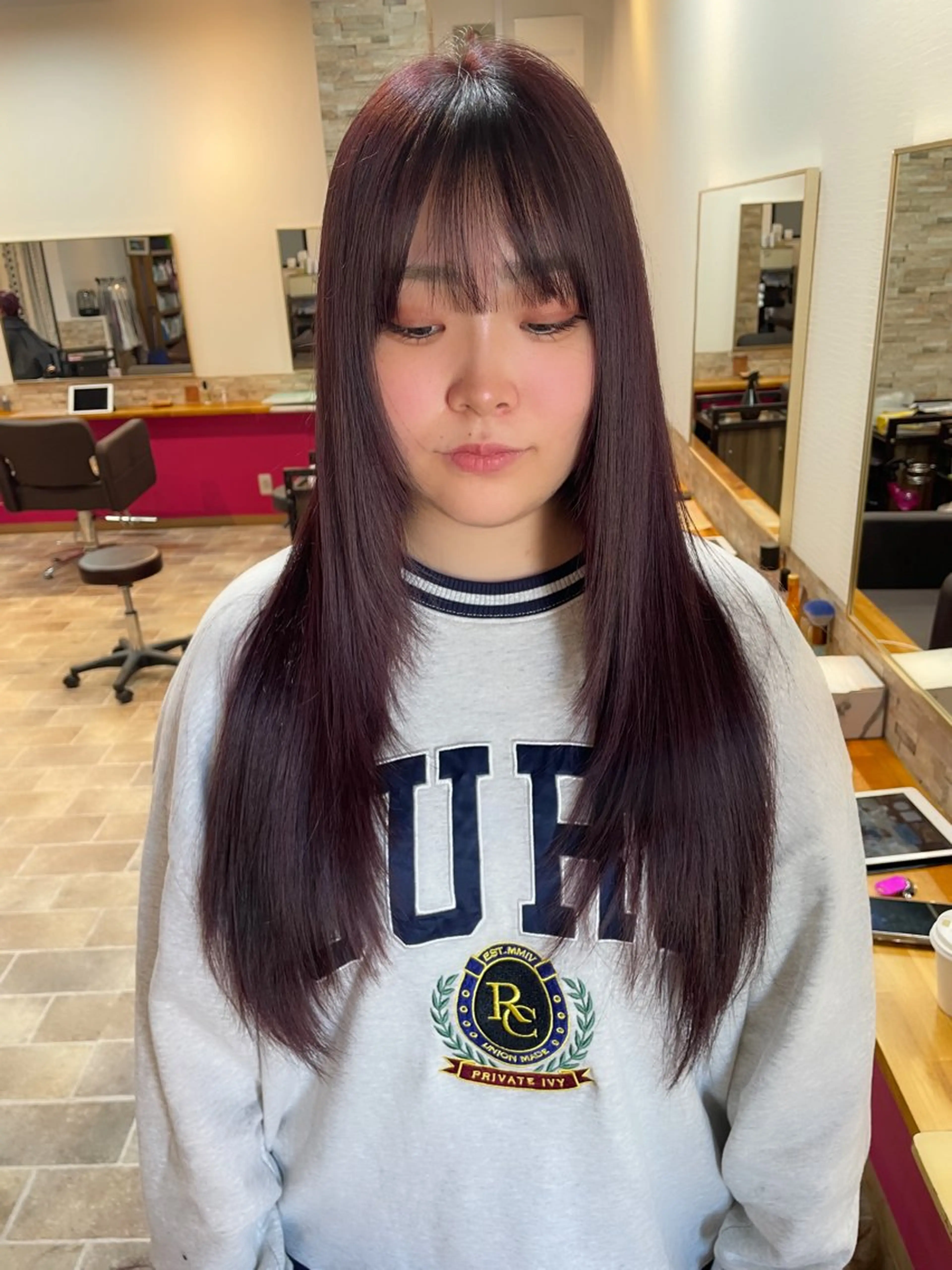 ロング カラー ピンクカラー ハイレイヤー レイヤーカット カット ヘアカラー YUI/ ブリーチカラー🌷のヘアスタイル