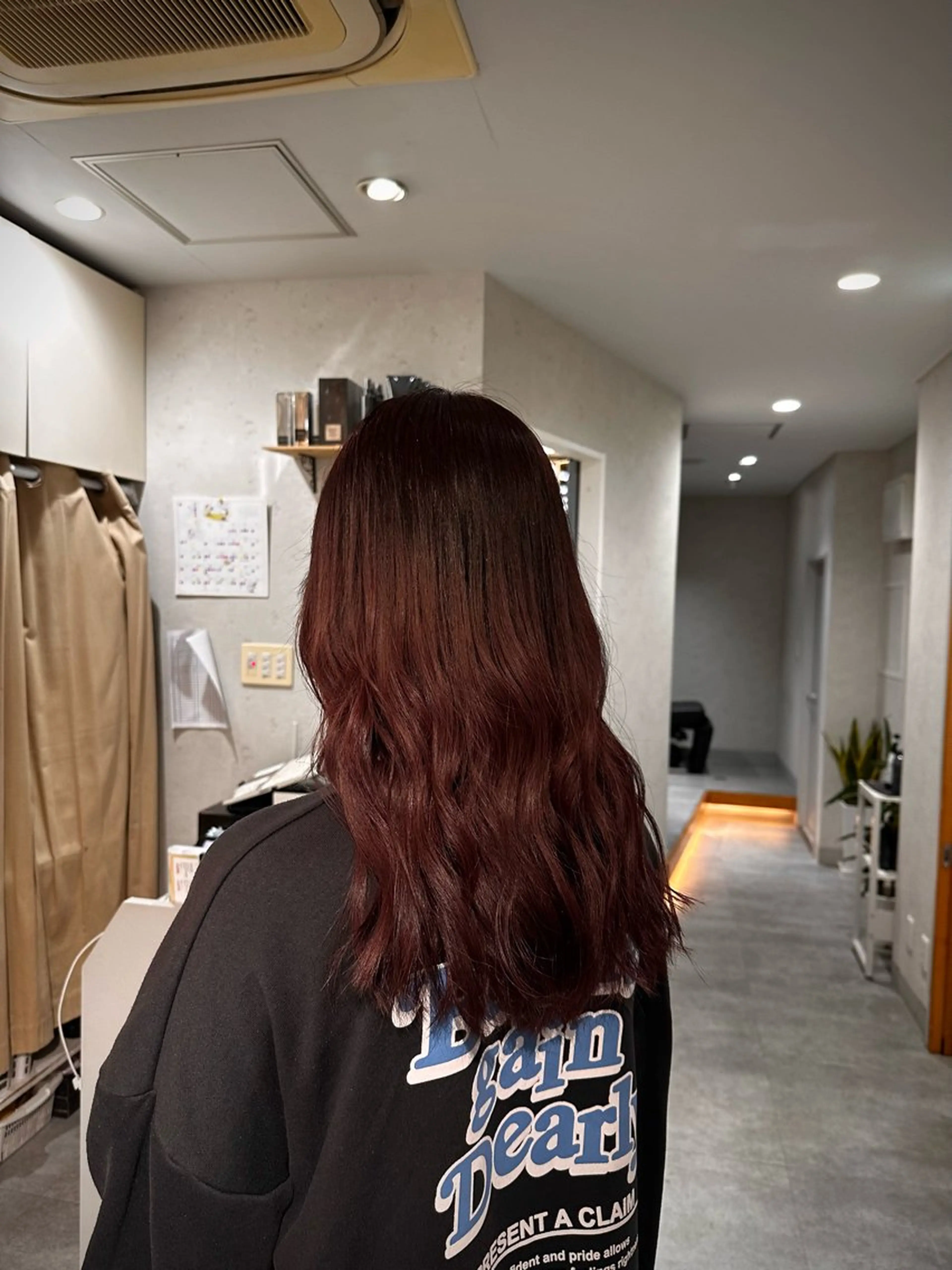 ロング JOS所属・上野/エフェクトブリ ーチ✂︎touiのヘアスタイル