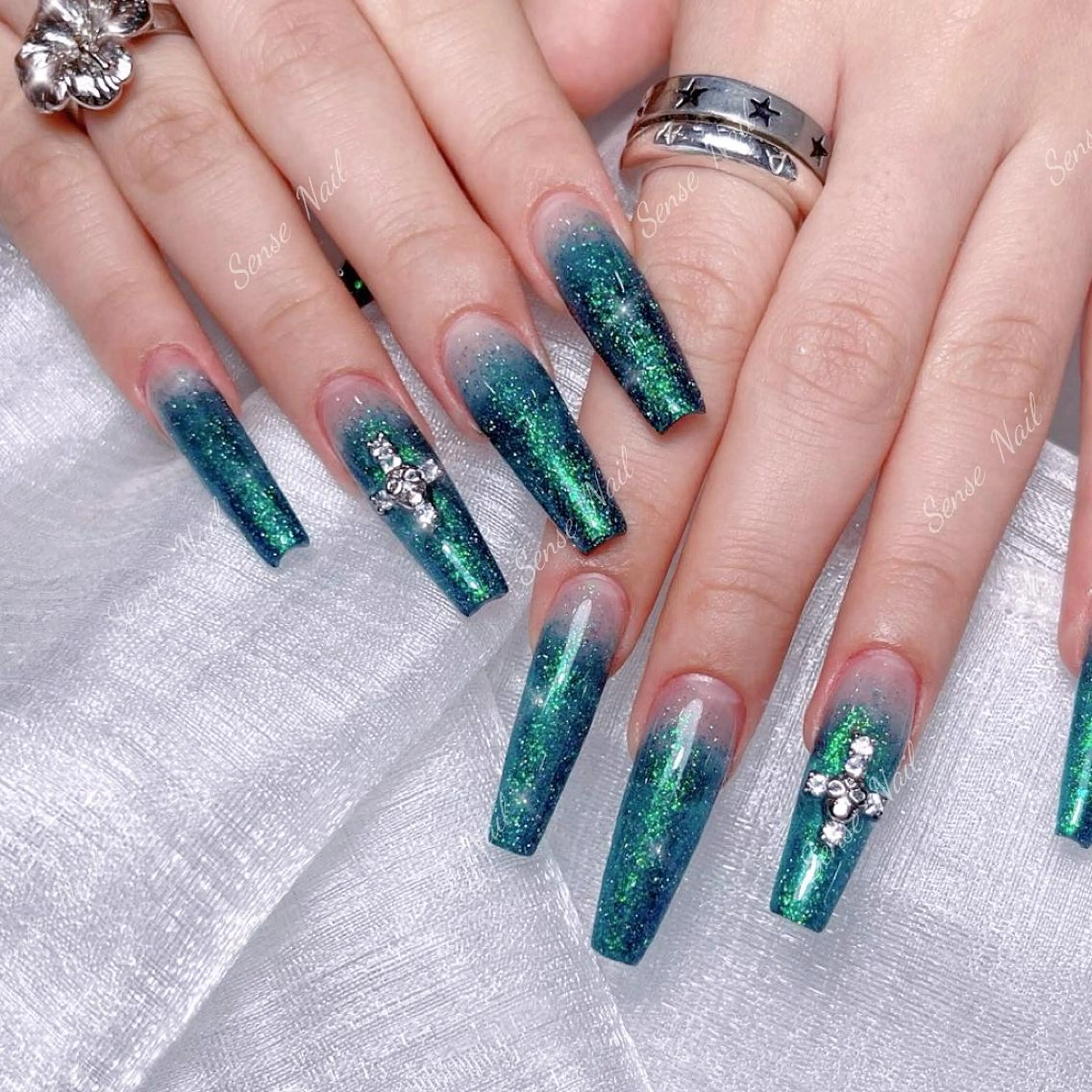 ネイル ハンドネイル ハンドケア Feinn Ink💕のネイルデザイン