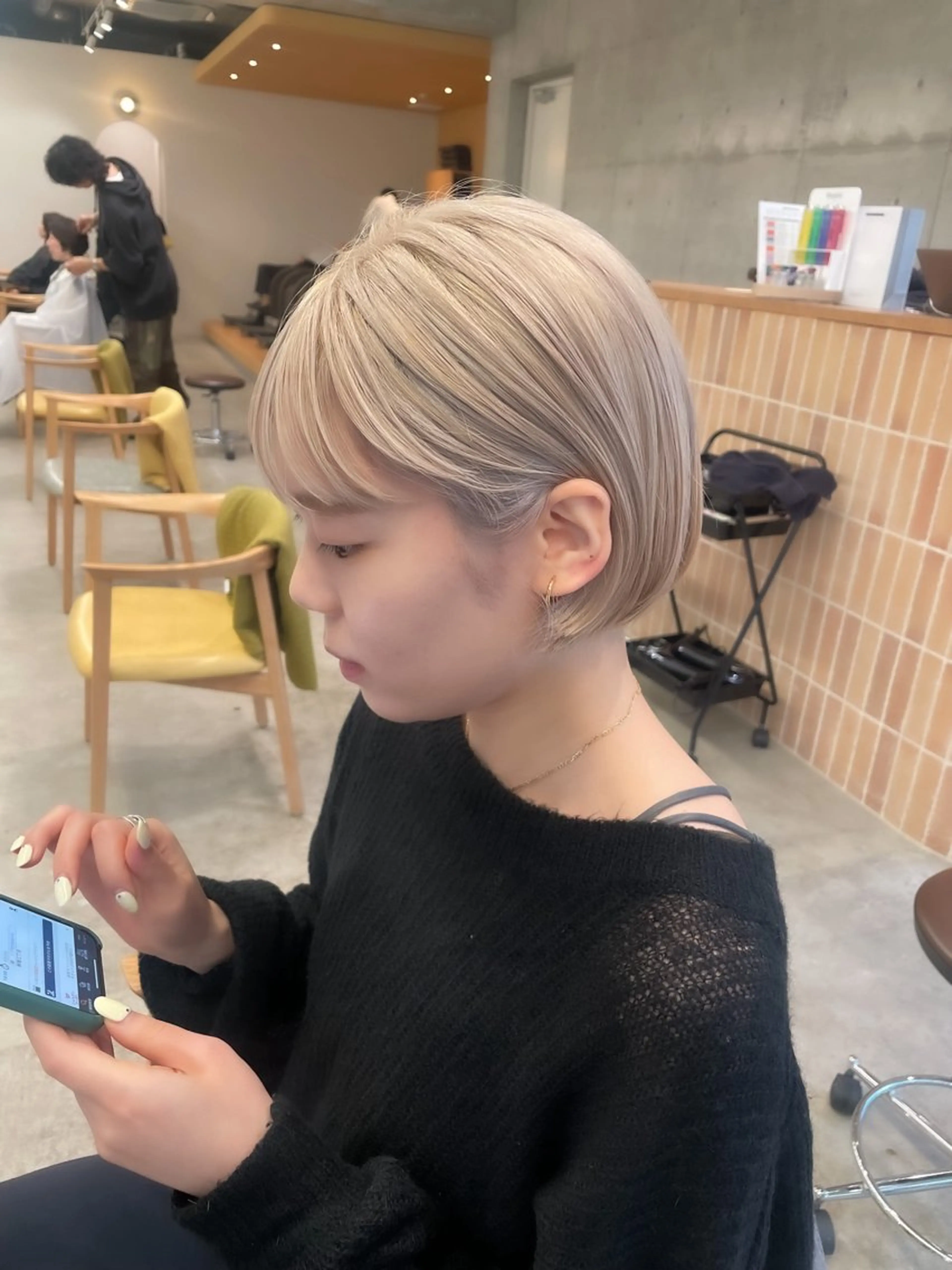 ショート カラー ヘアアレンジ ミニボブ/ブリーチ 🌈MISATOのヘアスタイル