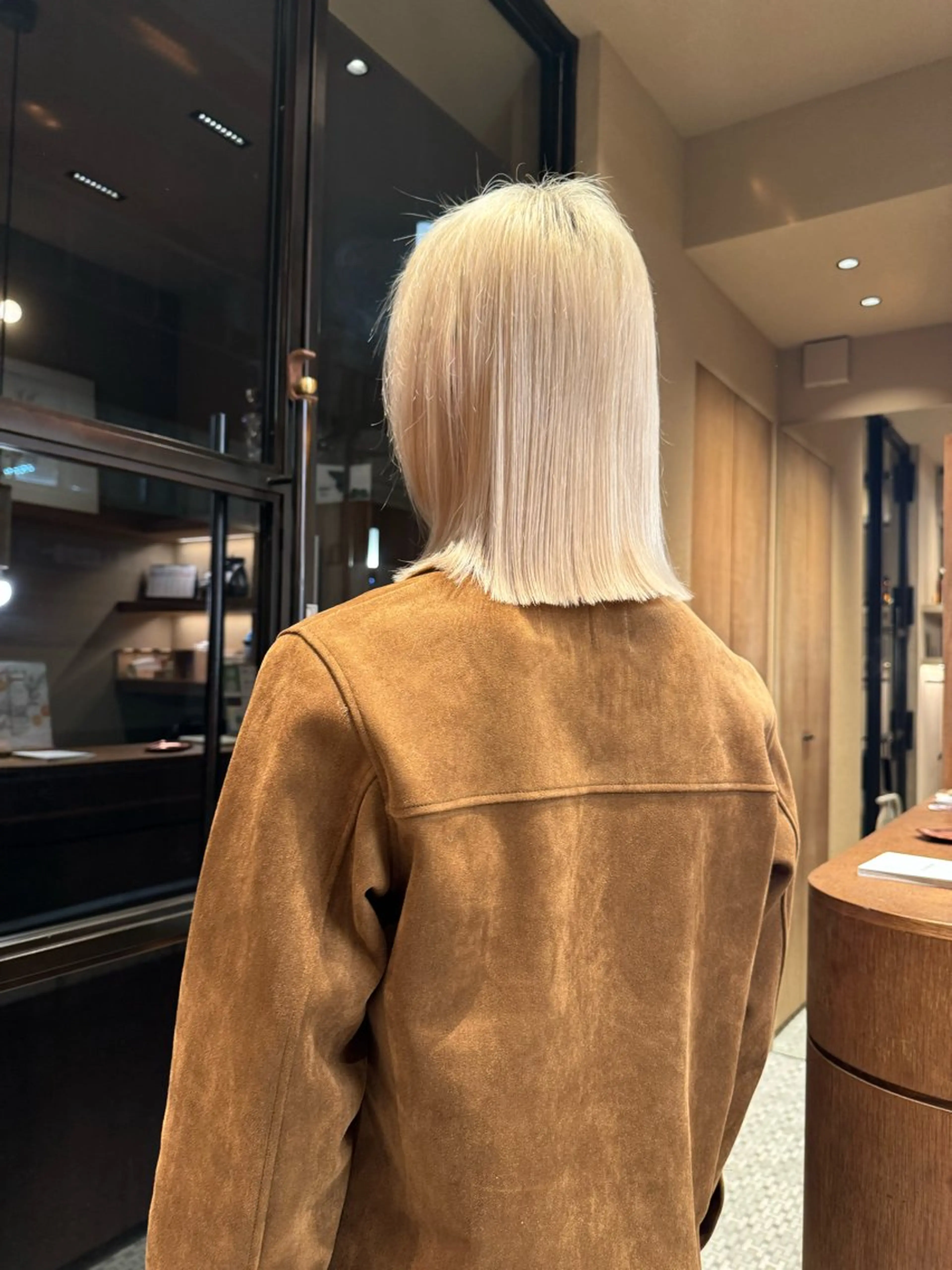 ミディアム カラー hina 🛋️ブリーチカラーのヘアスタイル