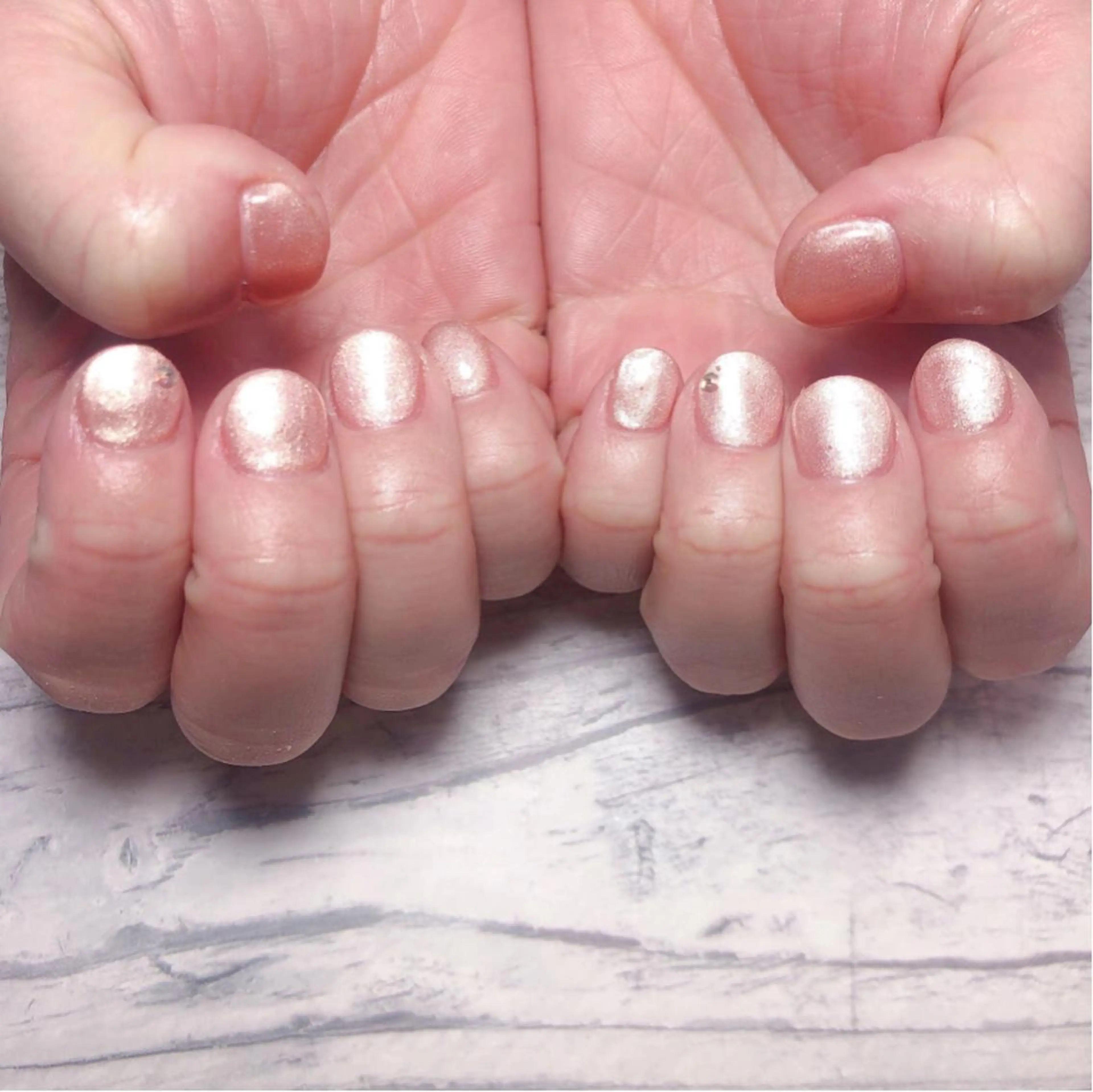 ネイル ストーンネイル DollyGirl KYOKOのネイルデザイン