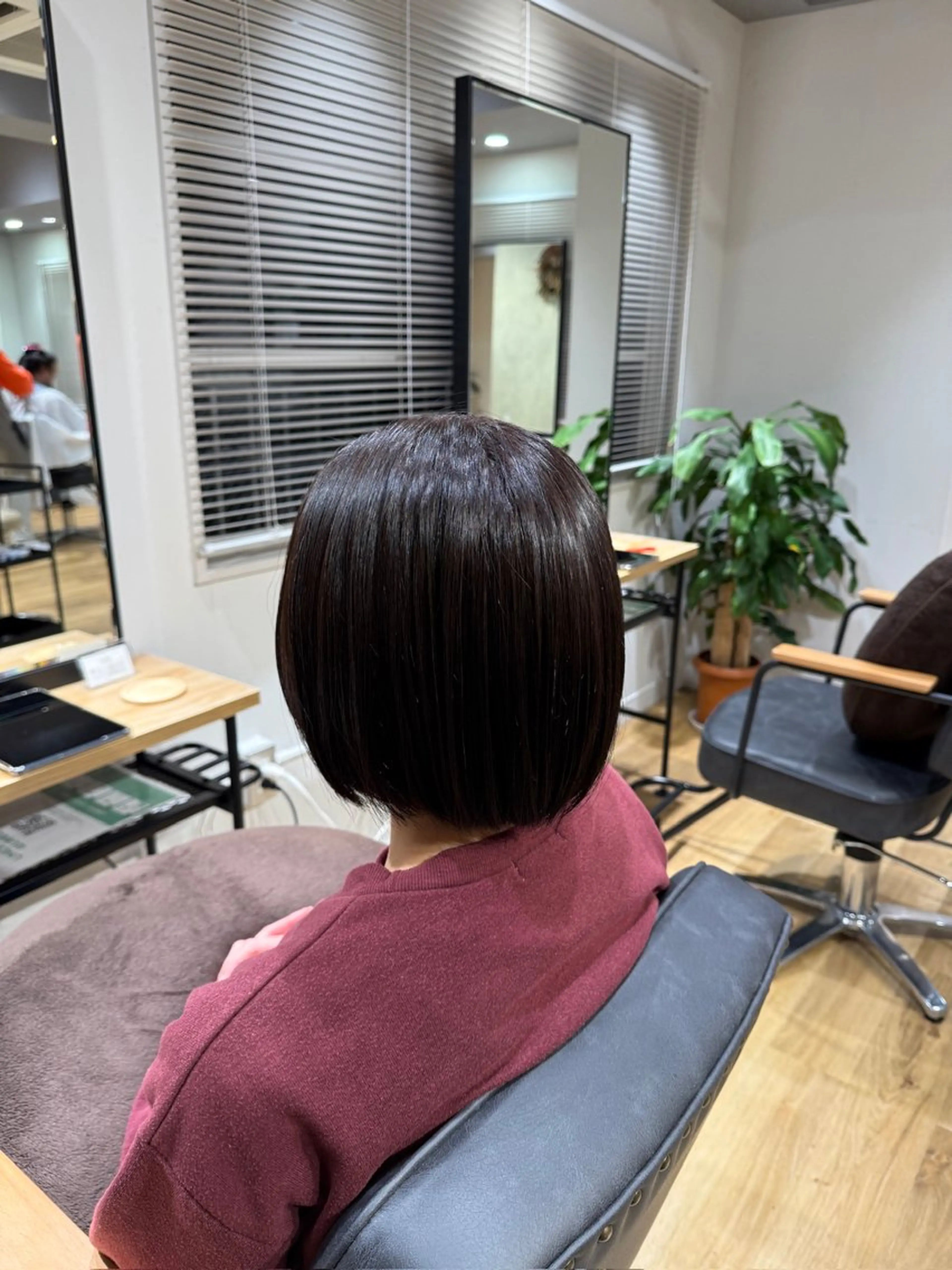 ショート カラー ブラウンカラー ダークブラウン ヘアカラー 中村 凜のヘアスタイル
