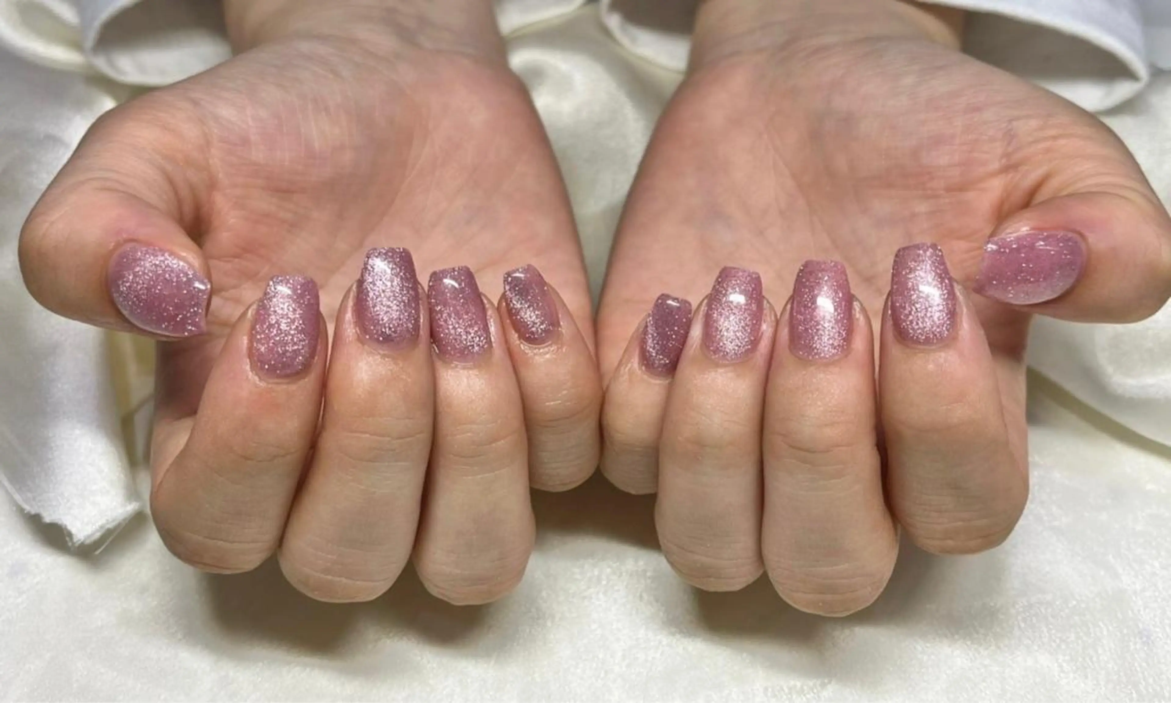 ネイル マツエク・マツパ アイブロウ 眉カラー 韓国風マツエク パリジェンヌラッシュリフト まつげパーマ 長さ出し ハンドネイル Nail&eye Belire 新宿のネイルデザイン