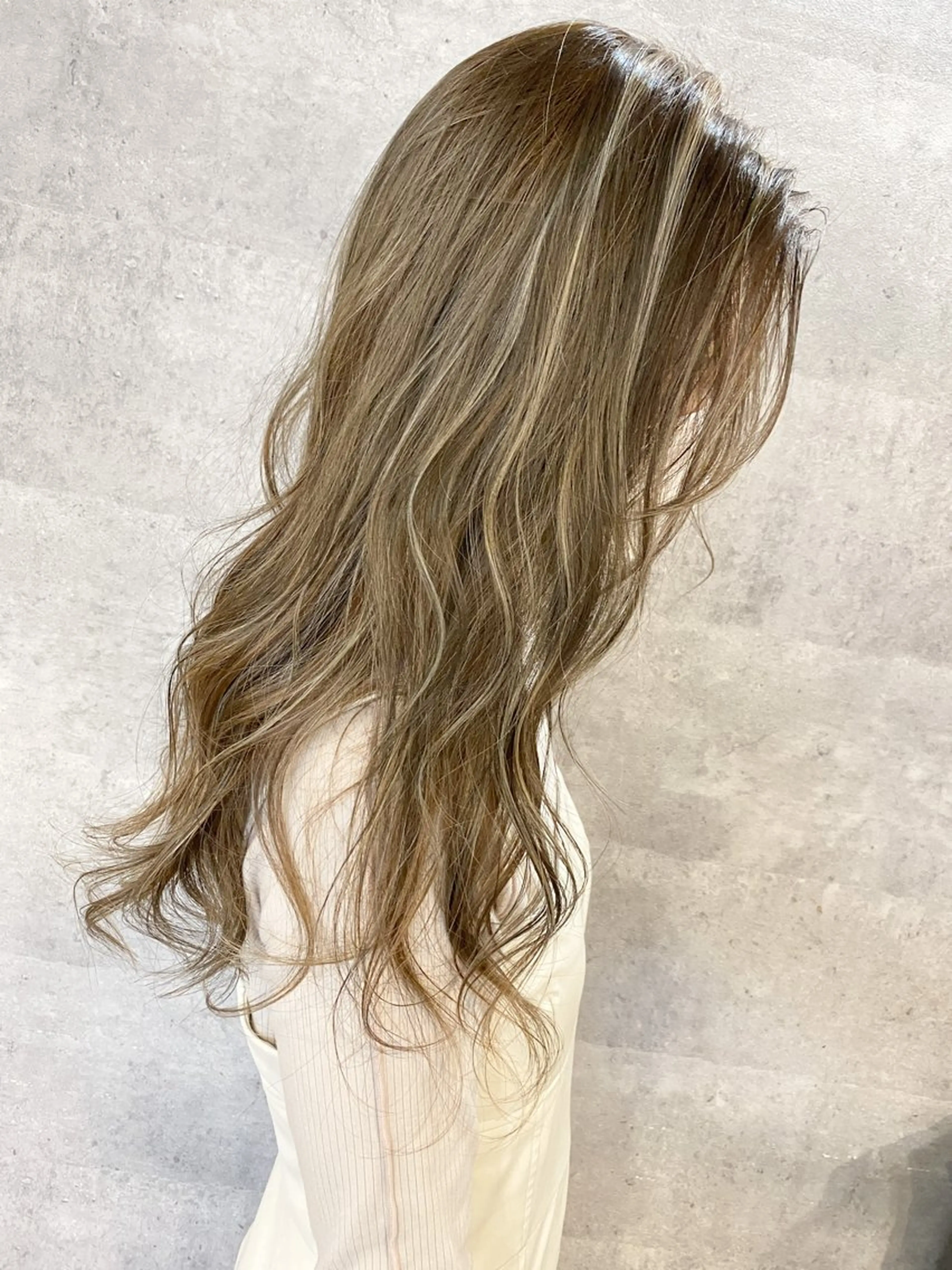 ロング ハイライト 🎀難波美容室🎀 HIKARIのヘアスタイル