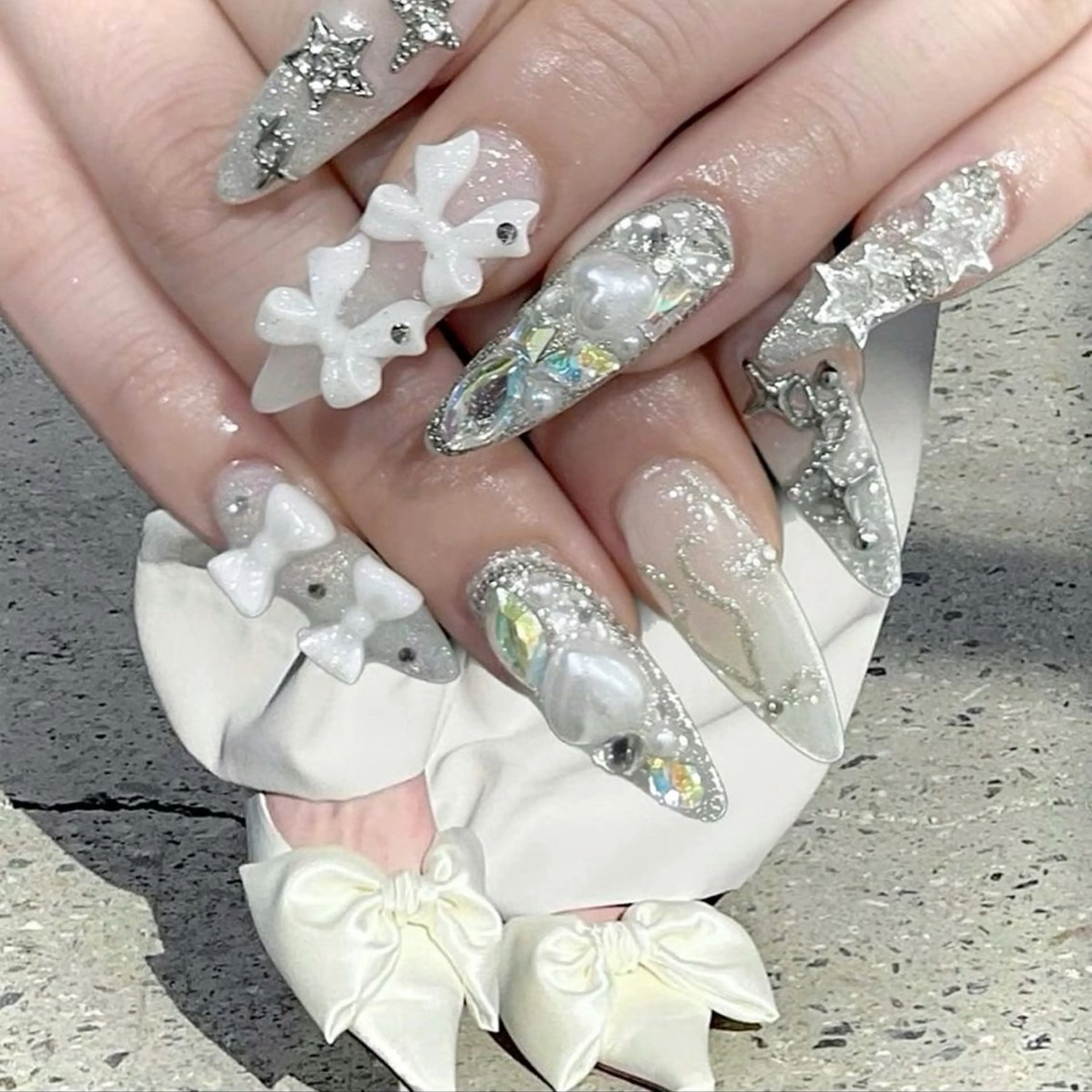 カラー グラデーションカラー ピンクカラー ハンドネイル AIN Nailのネイルデザイン