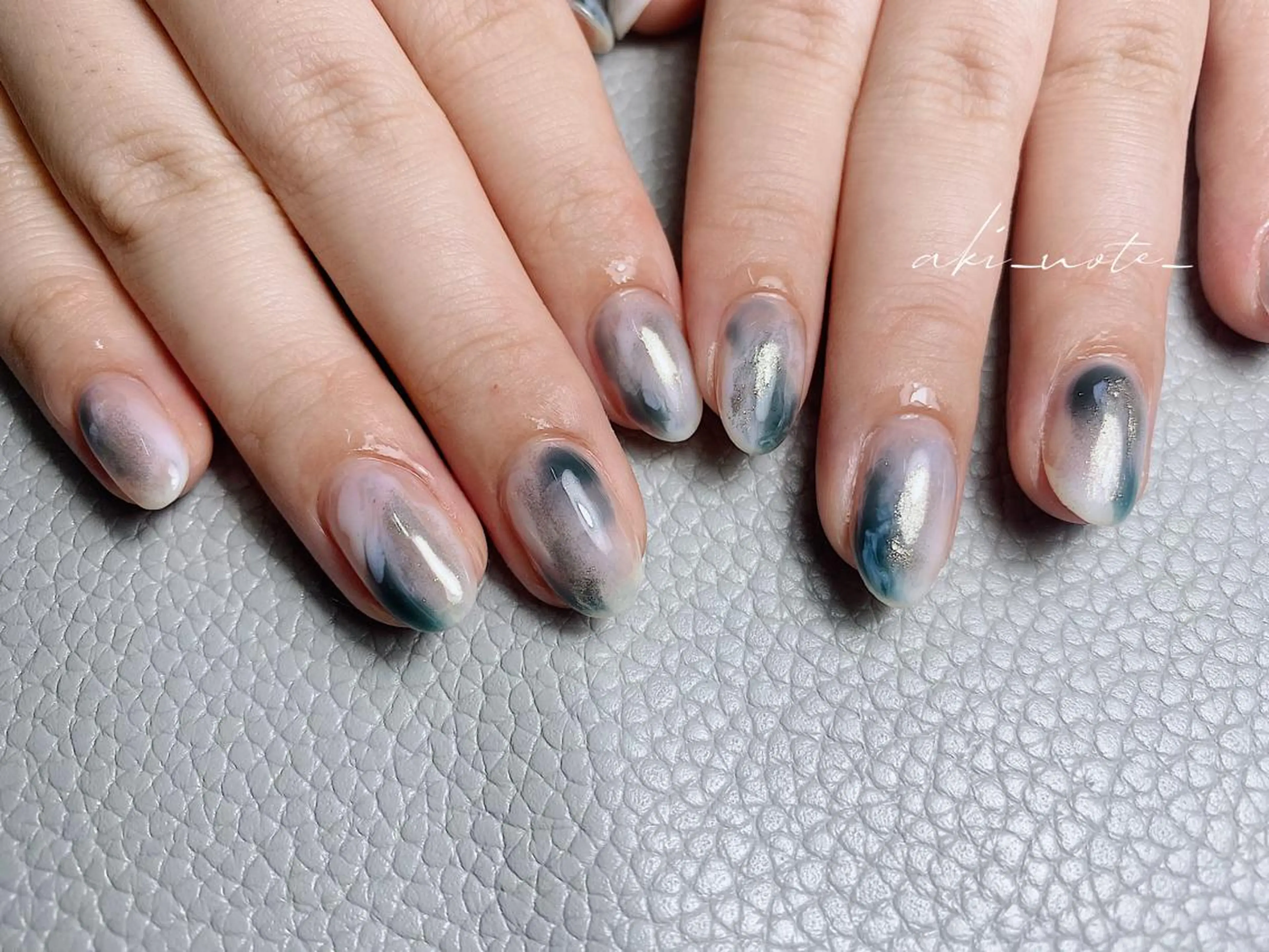 ネイル ミラーネイル ハンドネイル フットネイル GRANDE大須 栄/店長 aki🌙のネイルデザイン