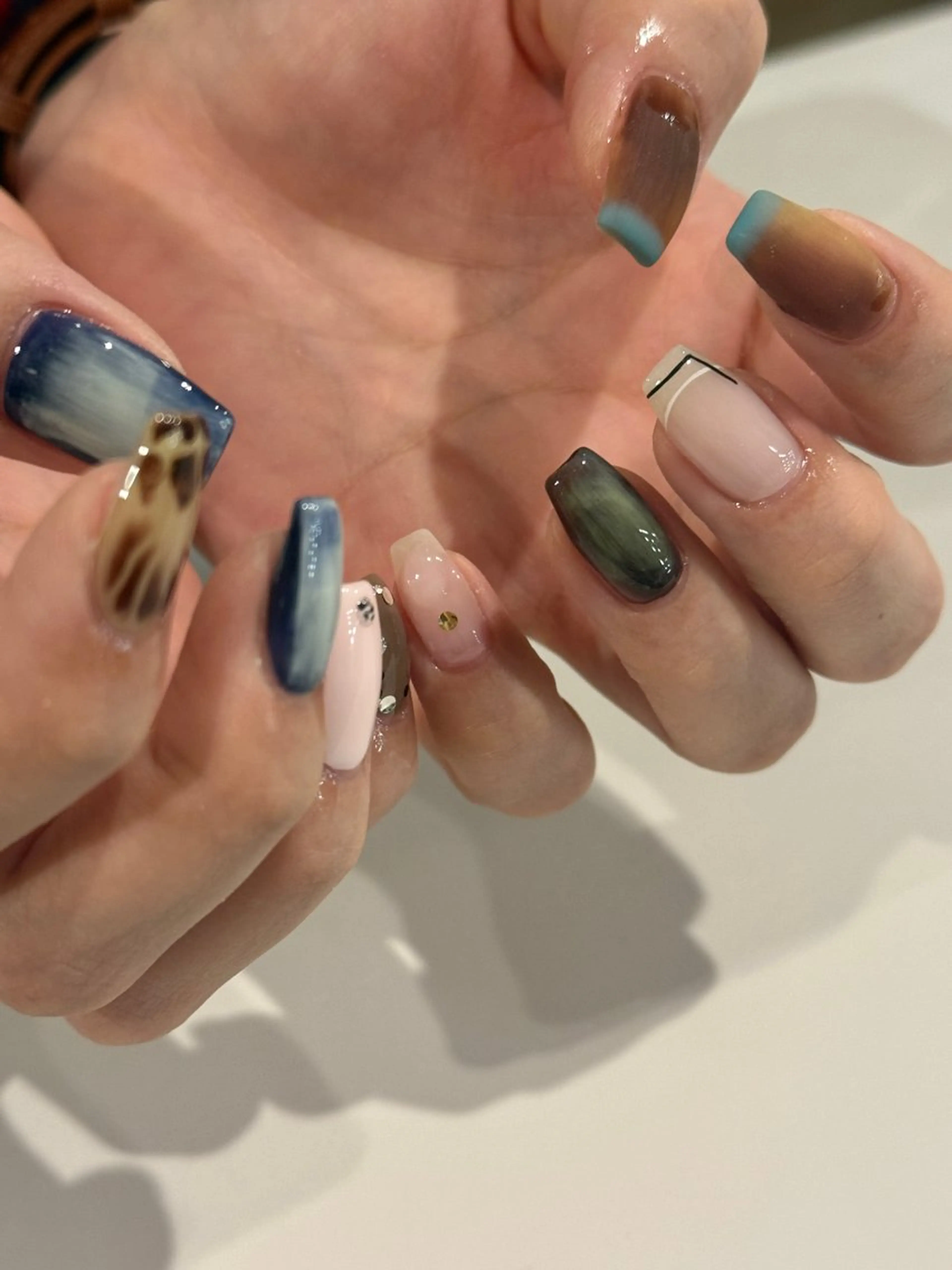 カラー ハンドネイル ikoi🫧 Kotomiのネイルデザイン