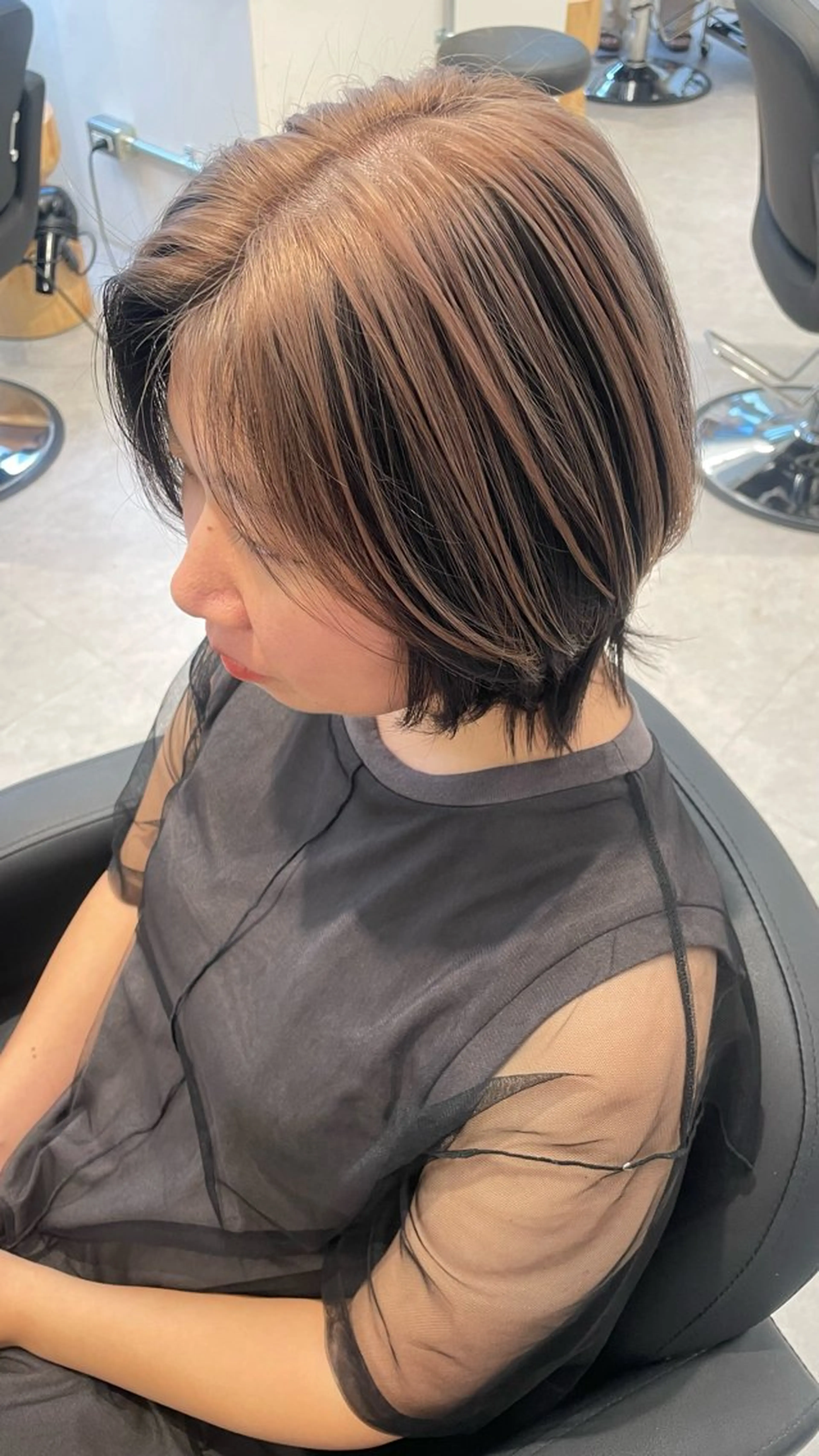 ショート カラー 髪質改善ストレート 🌈似合わせカットのヘアスタイル