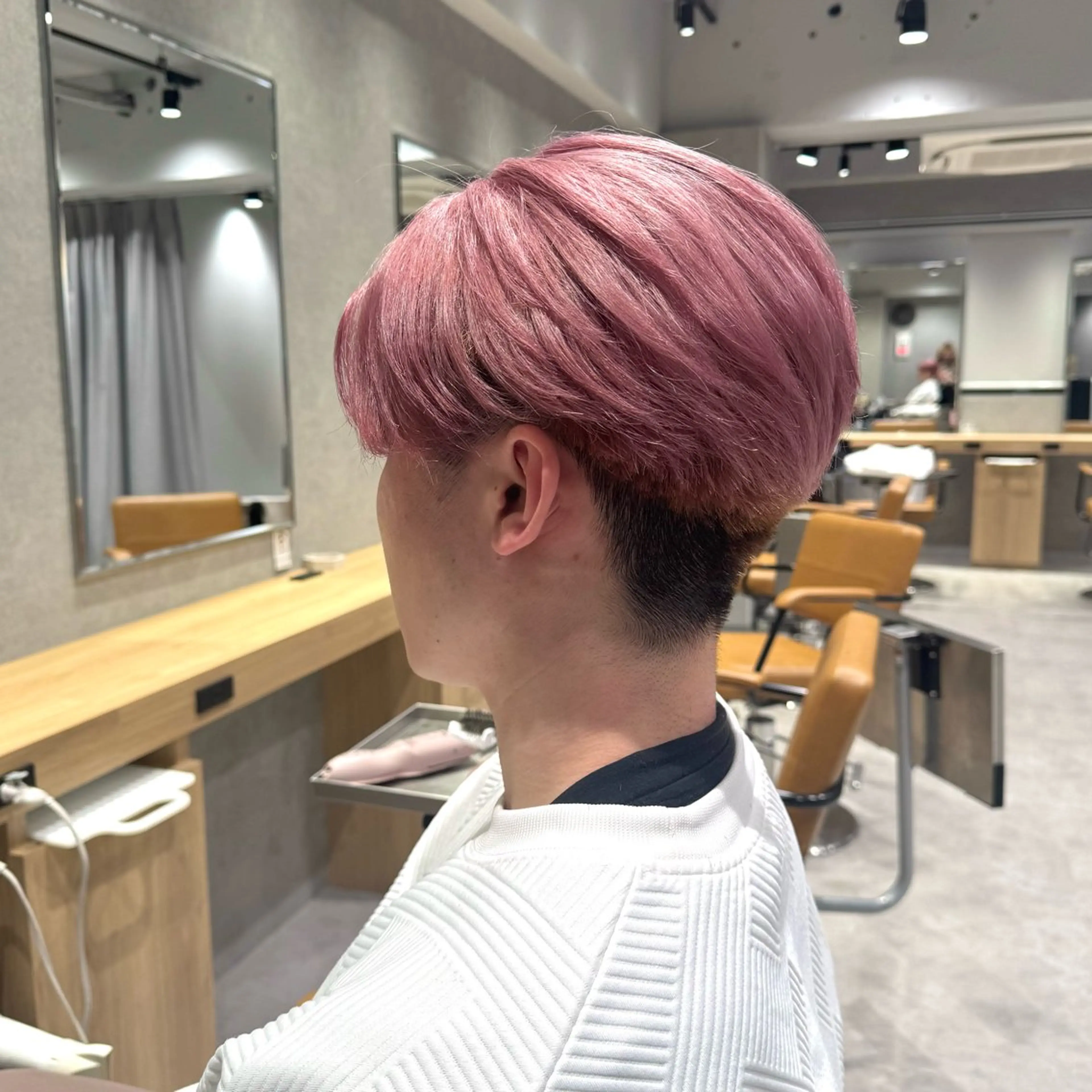 メンズ ヘアカラー トリートメント ハイトーン/ブリーチ 栄/Sayakaのヘアスタイル