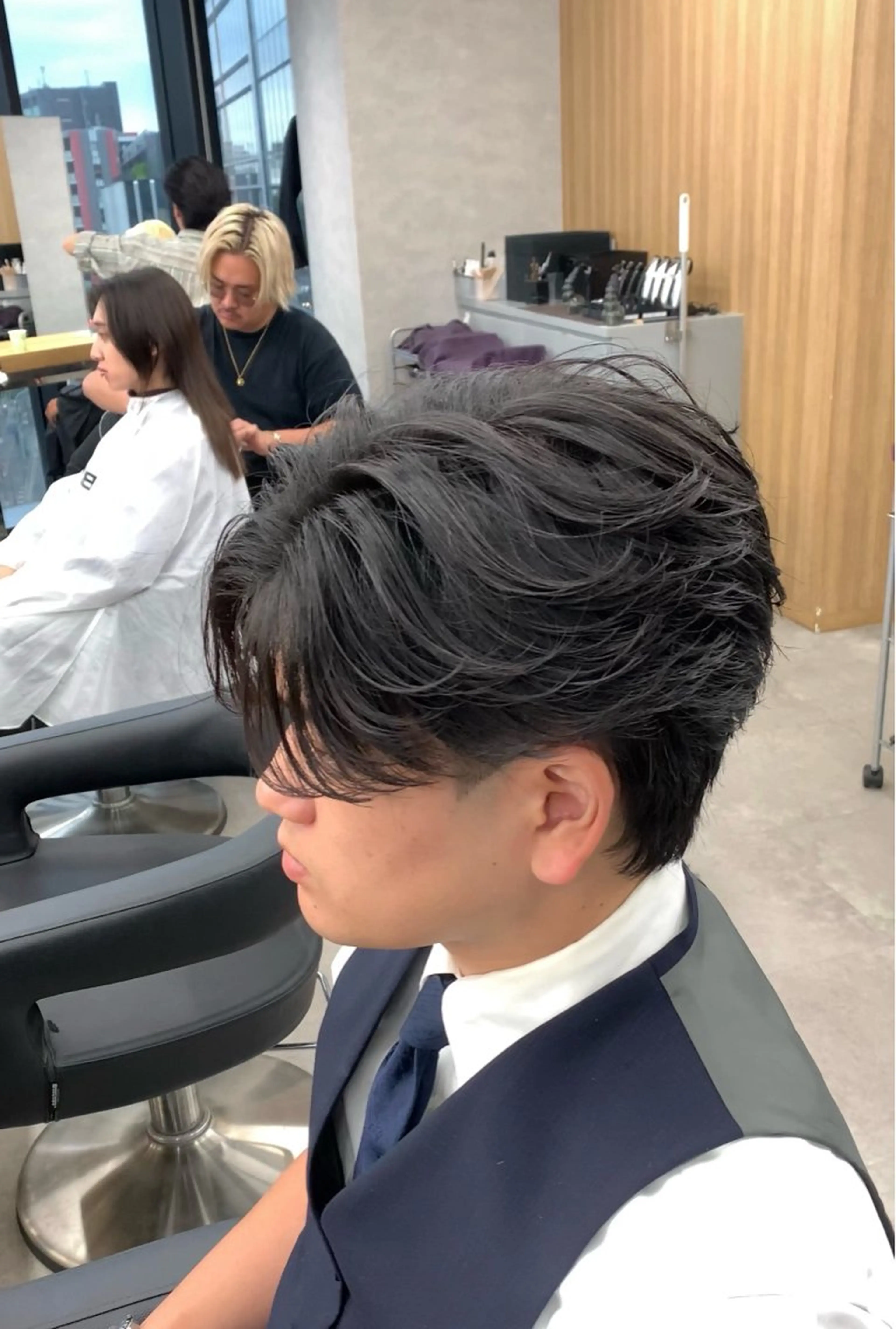 ミディアム パーマ ヘアアレンジ メンズ ミディアムパーマ メンズパーマ メンズツイストパーマ 波巻きパーマ ツイストパーマ 💥社会人パーマ 小林 海斗💥のヘアスタイル