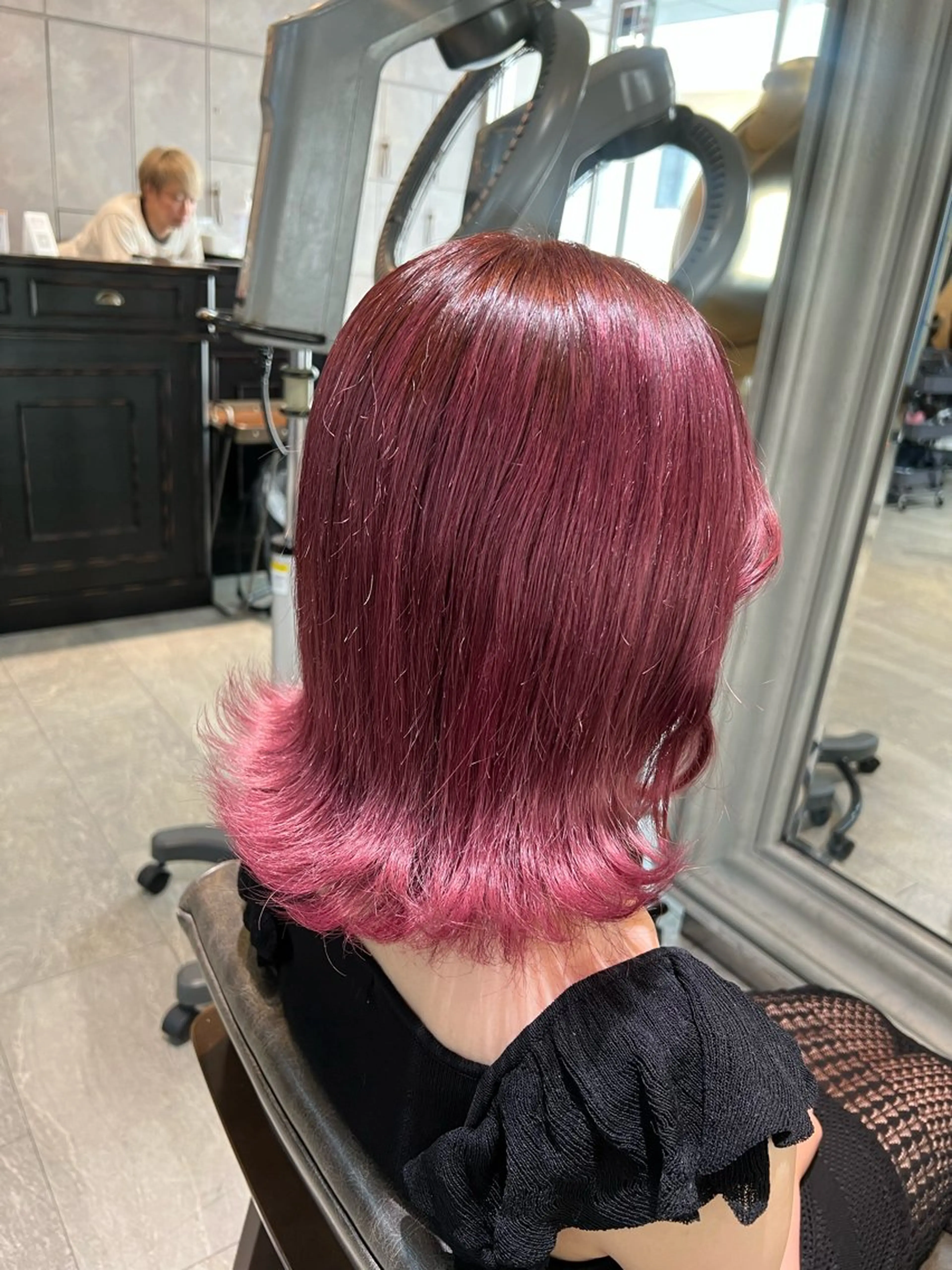 ミディアム カラー ヘアアレンジ 🎀ハイトーン・艶 カラー HANA🎀のヘアスタイル