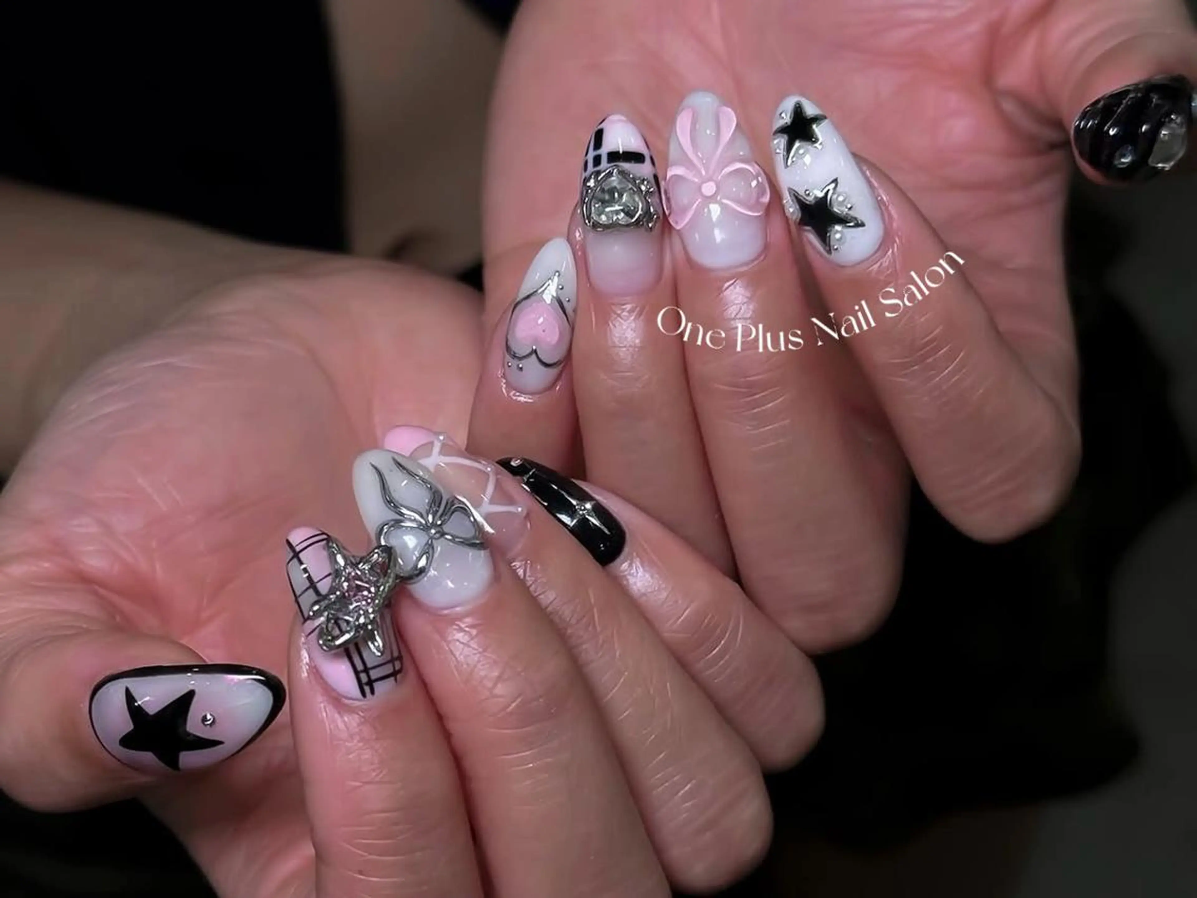 ネイル One plus StudioNailのネイルデザイン