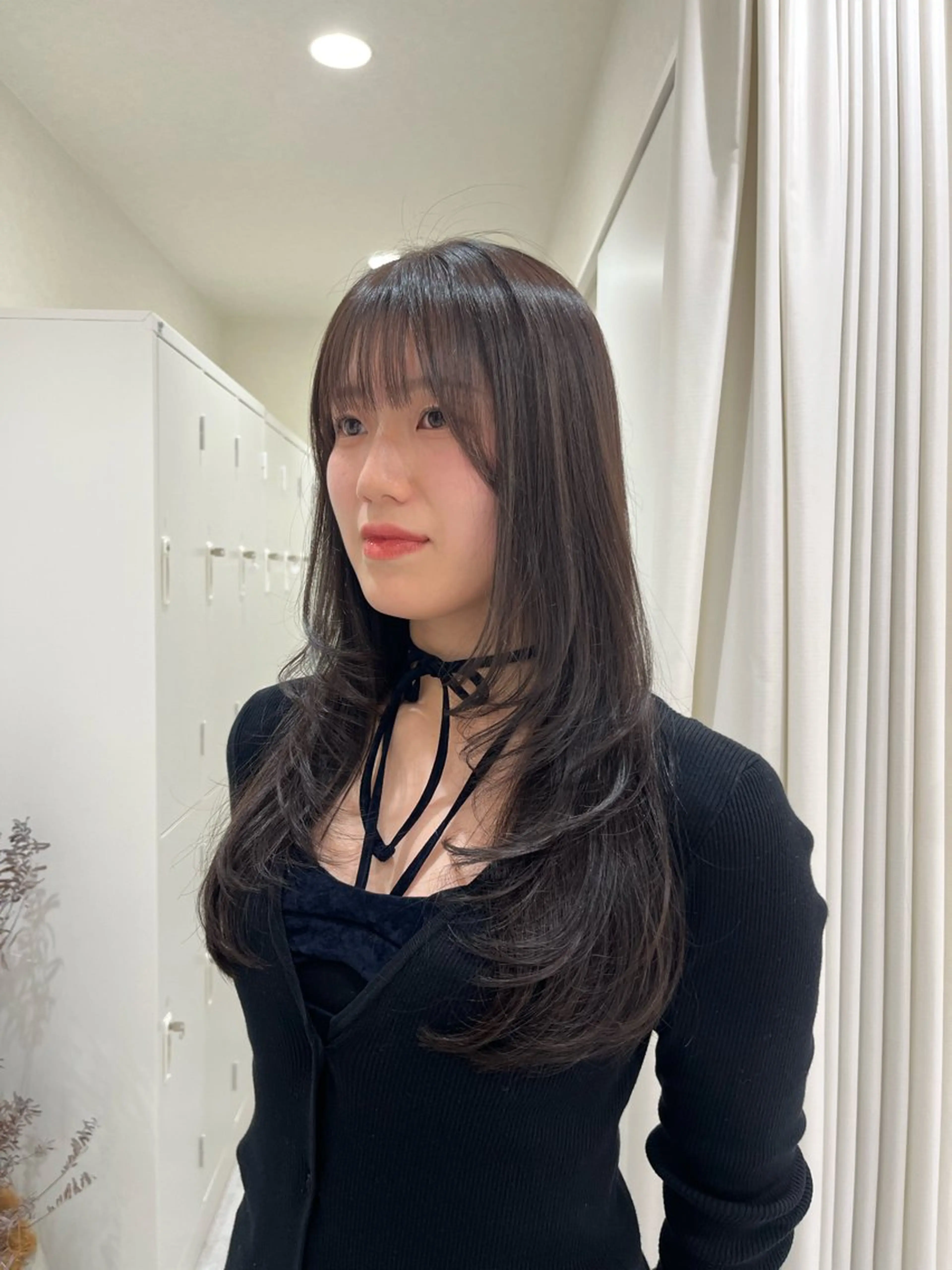 ロング カラー ブリーチ ブリーチなしカラー 顔周りカット レイヤーカット カット ヘアカラー ヨシカ/透明感カラー 酸性ストレートのヘアスタイル