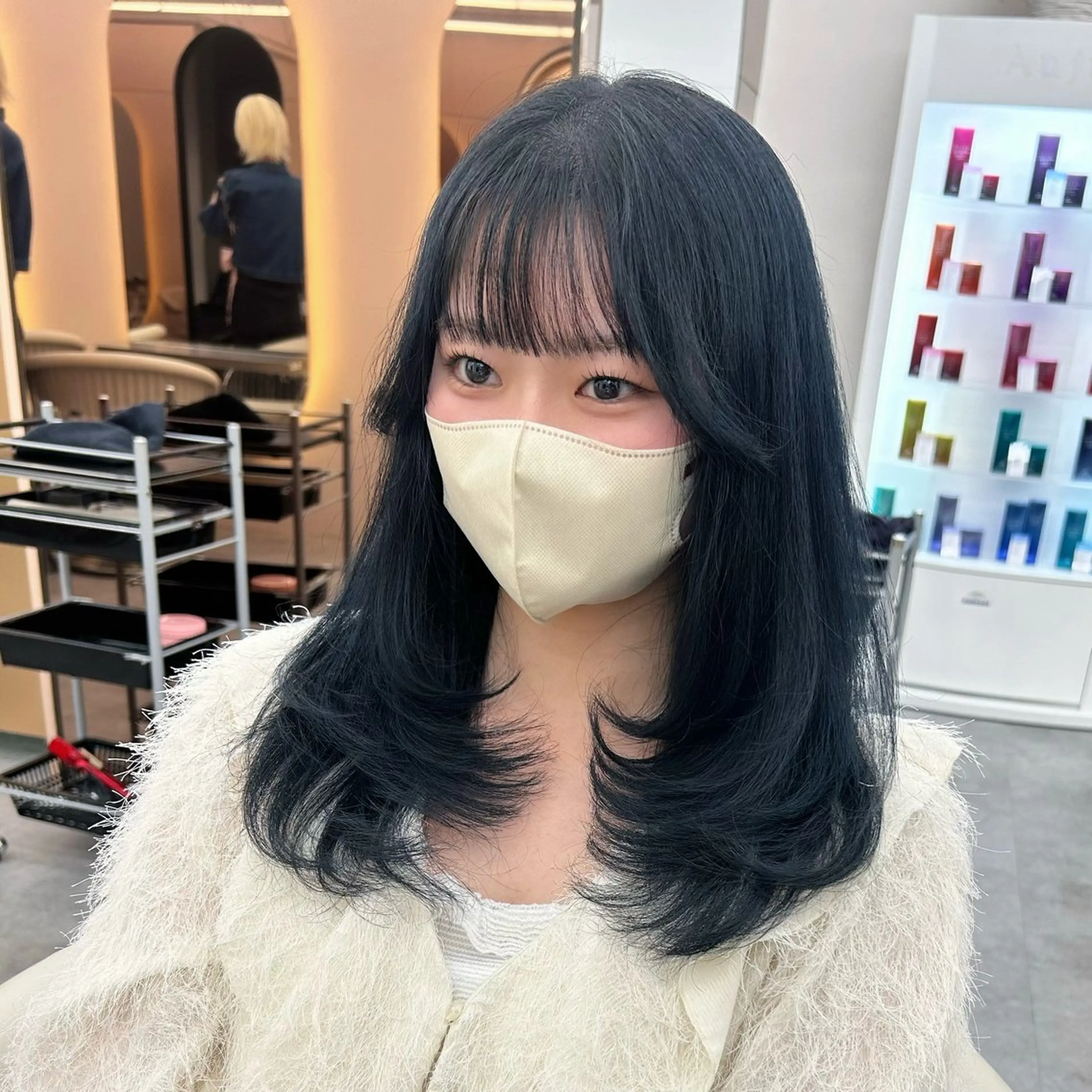 セミロング セミロングレイヤー レイヤーカット カット ヘアカラー 🩵【Lond】 みなみ🩵のヘアスタイル