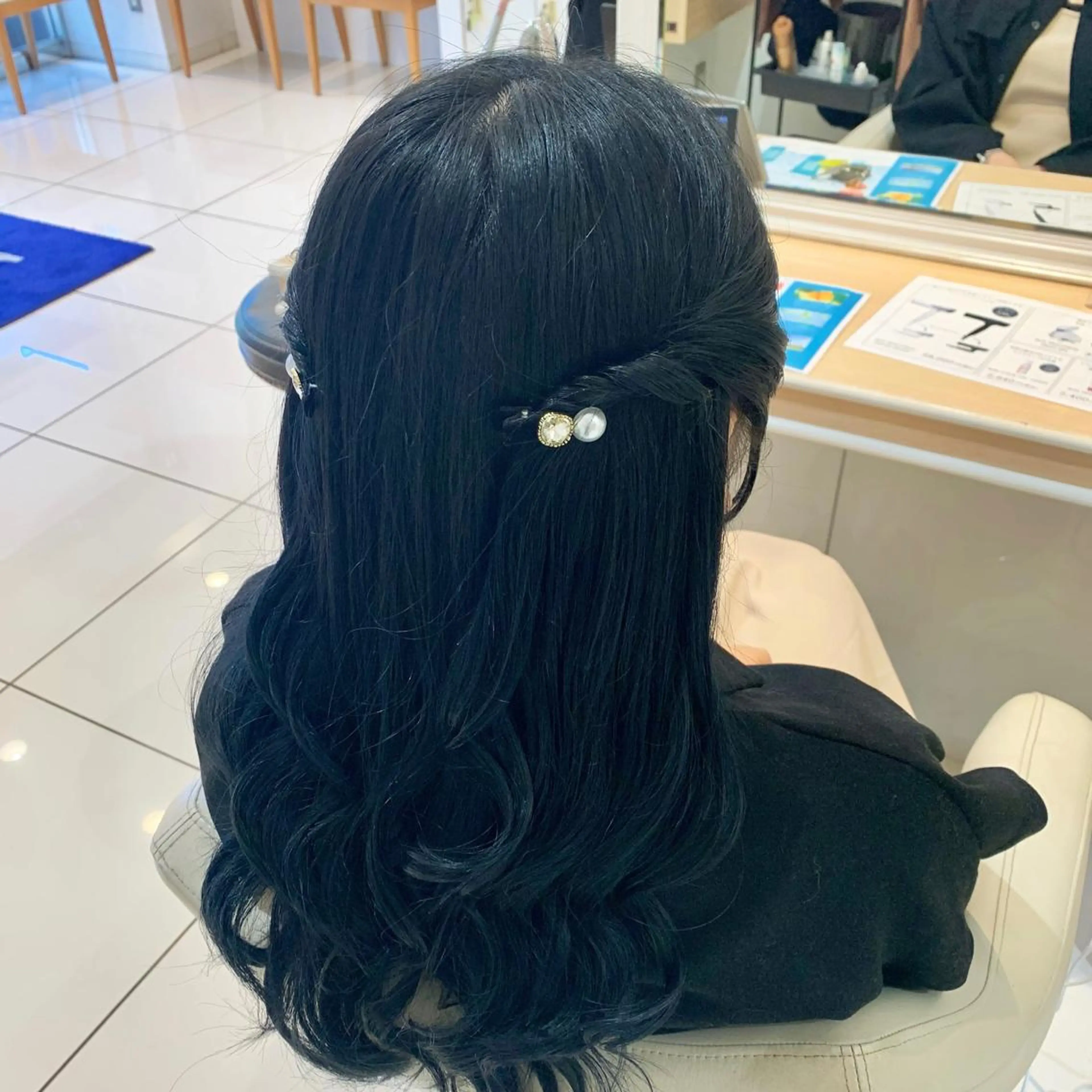 ロング ヘアアレンジ 宮永 璃沙のヘアスタイル