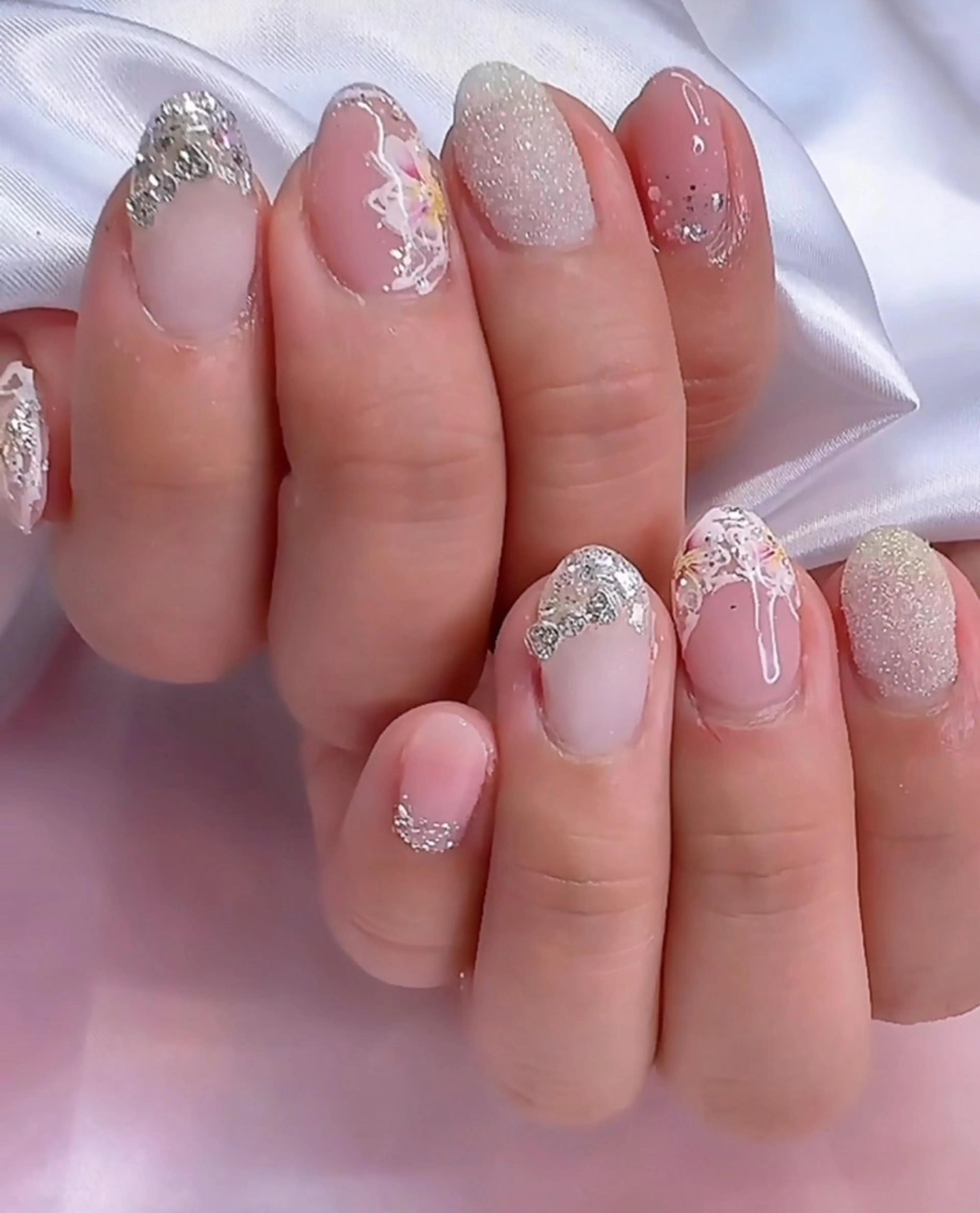 ネイル ハンドネイル SINCERELY シンシアリー🌈のネイルデザイン