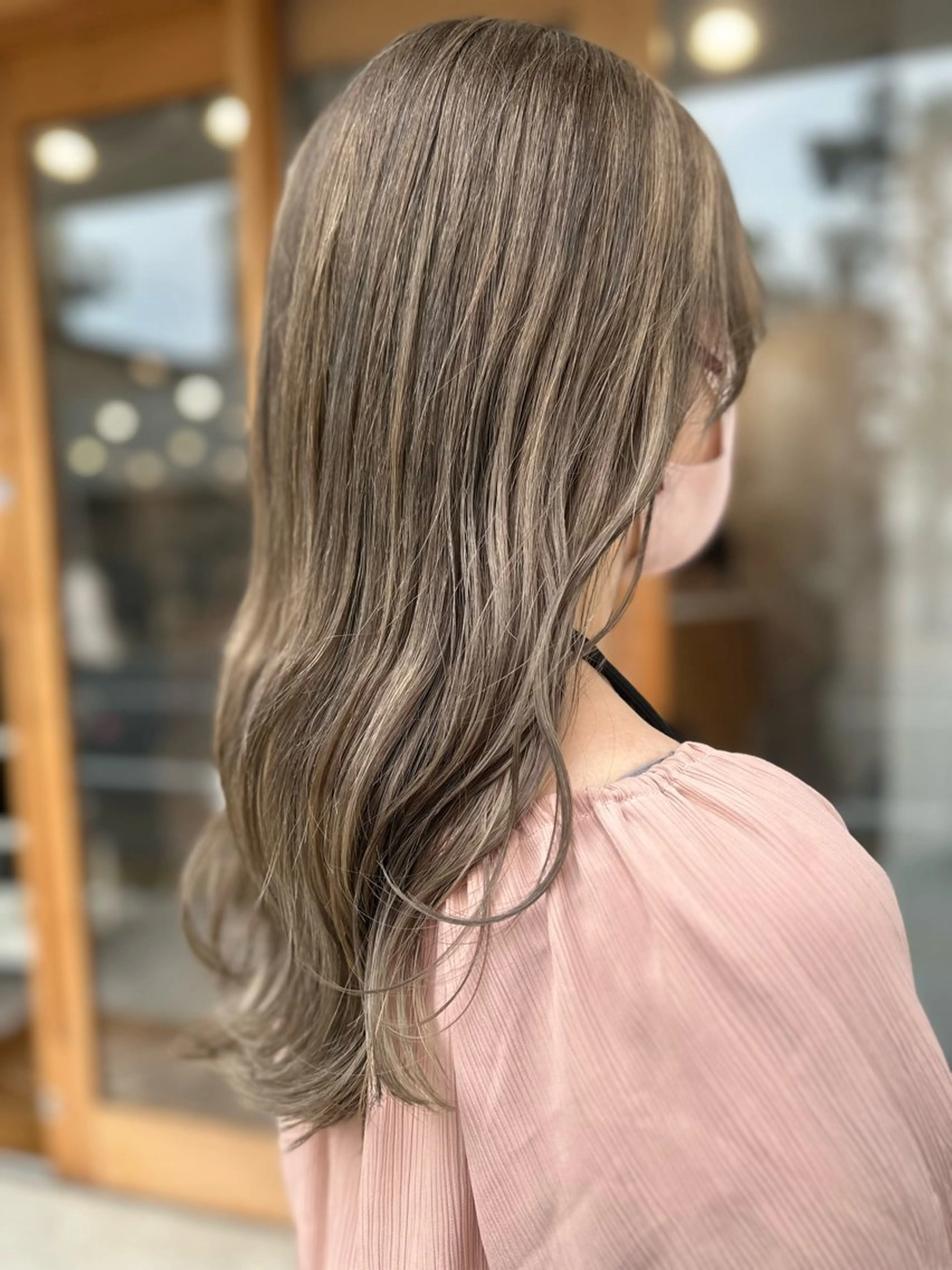 ロング カラー ベージュカラー フォギーベージュ カット ヘアカラー トリートメント 特殊カラー特化 ✂️SHIAN フジのヘアスタイル