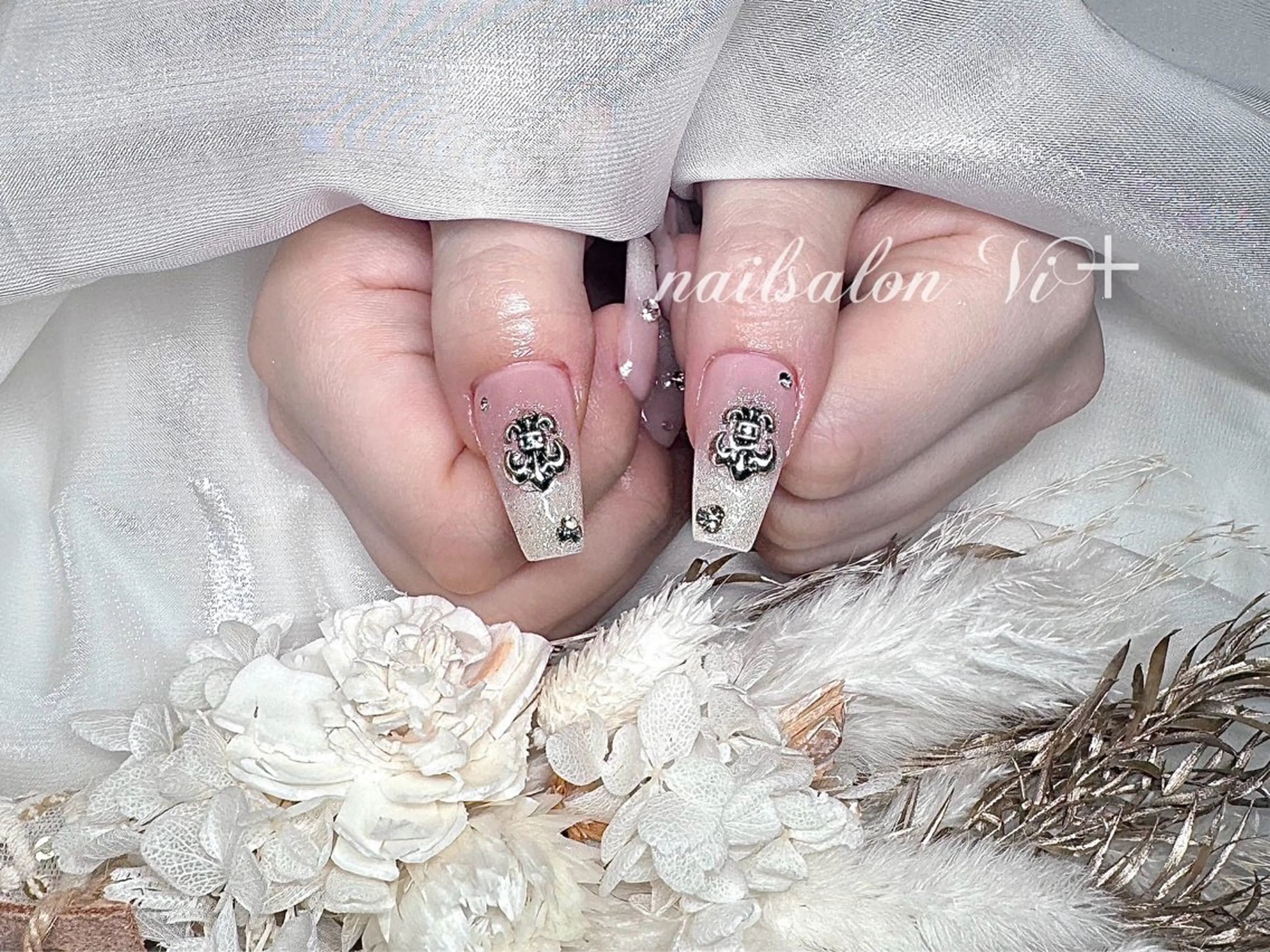 ネイル ✨Nailsalon Vi+✨のネイルデザイン