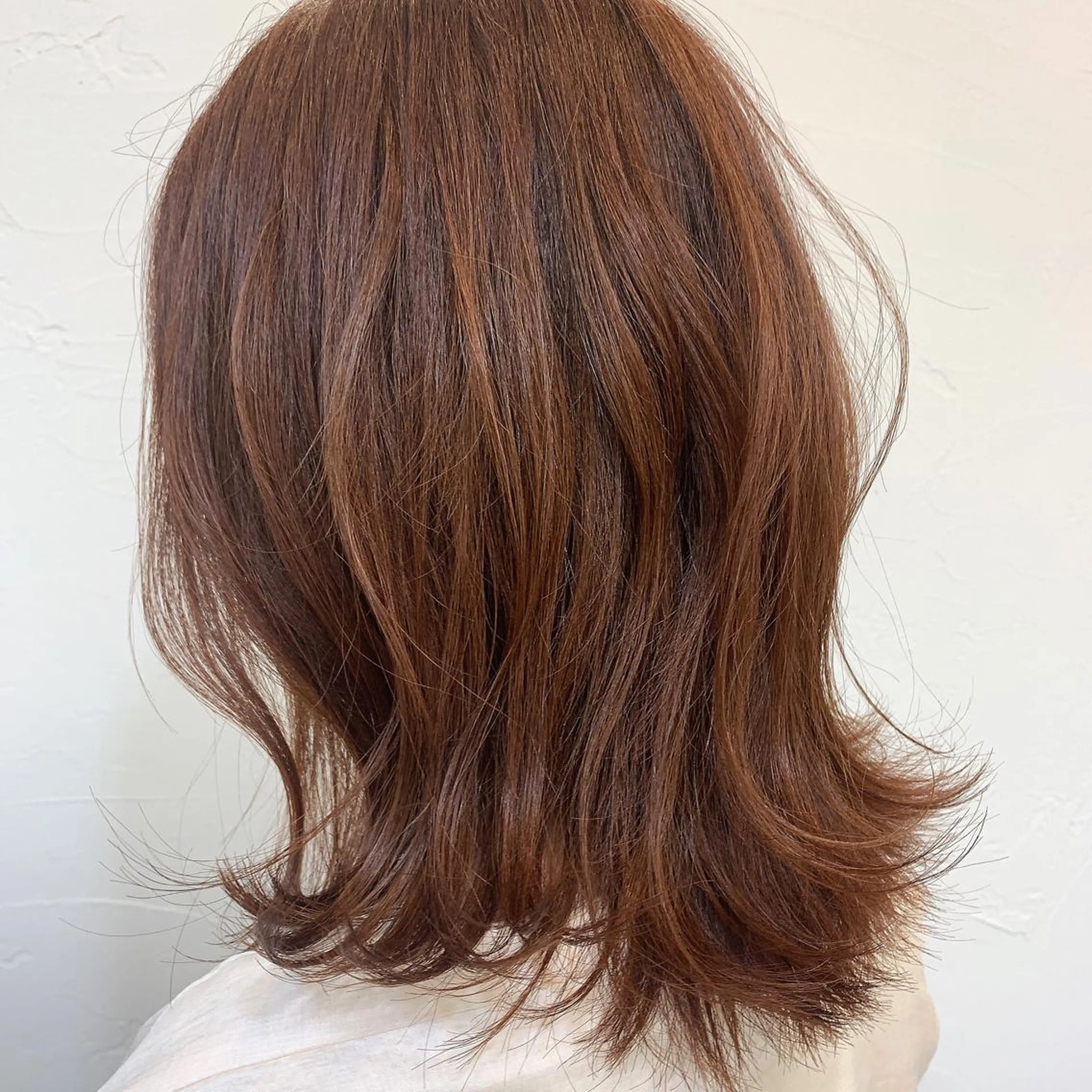 セミロング CHIC 岩下真衣のヘアスタイル