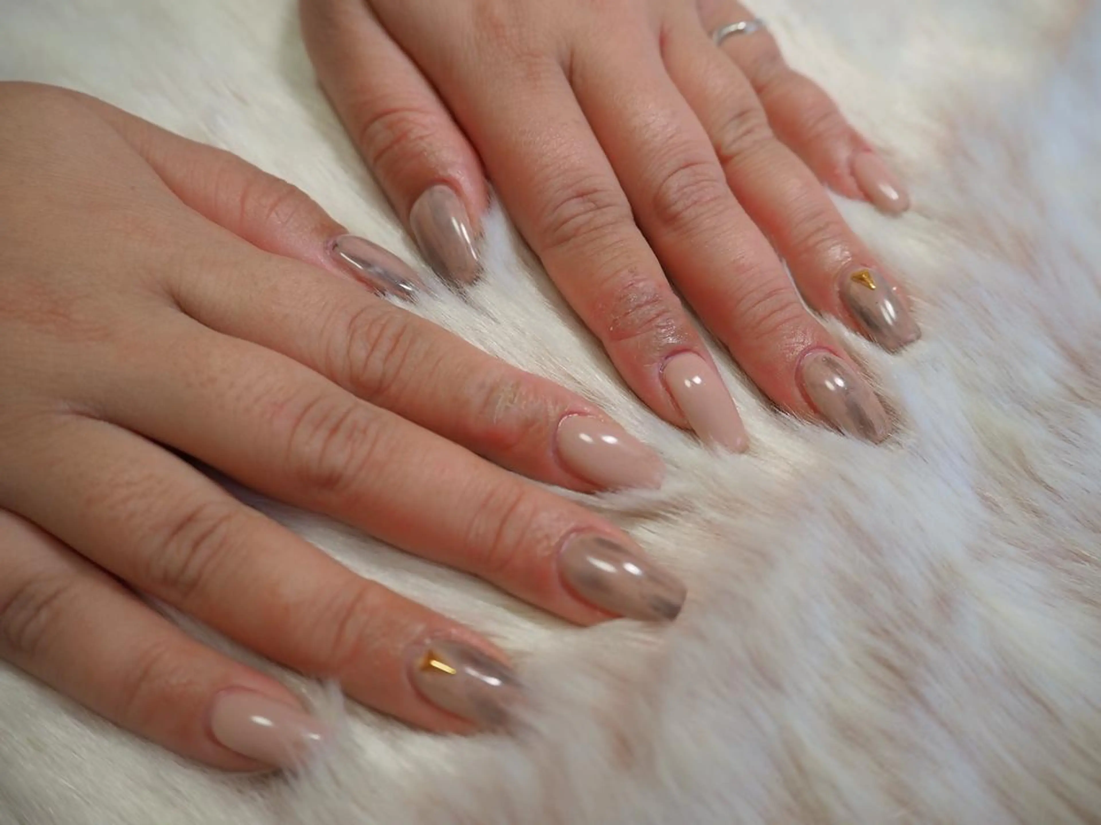 ネイル ニュアンスネイル オーナーネイリスト MAKIのネイルデザイン