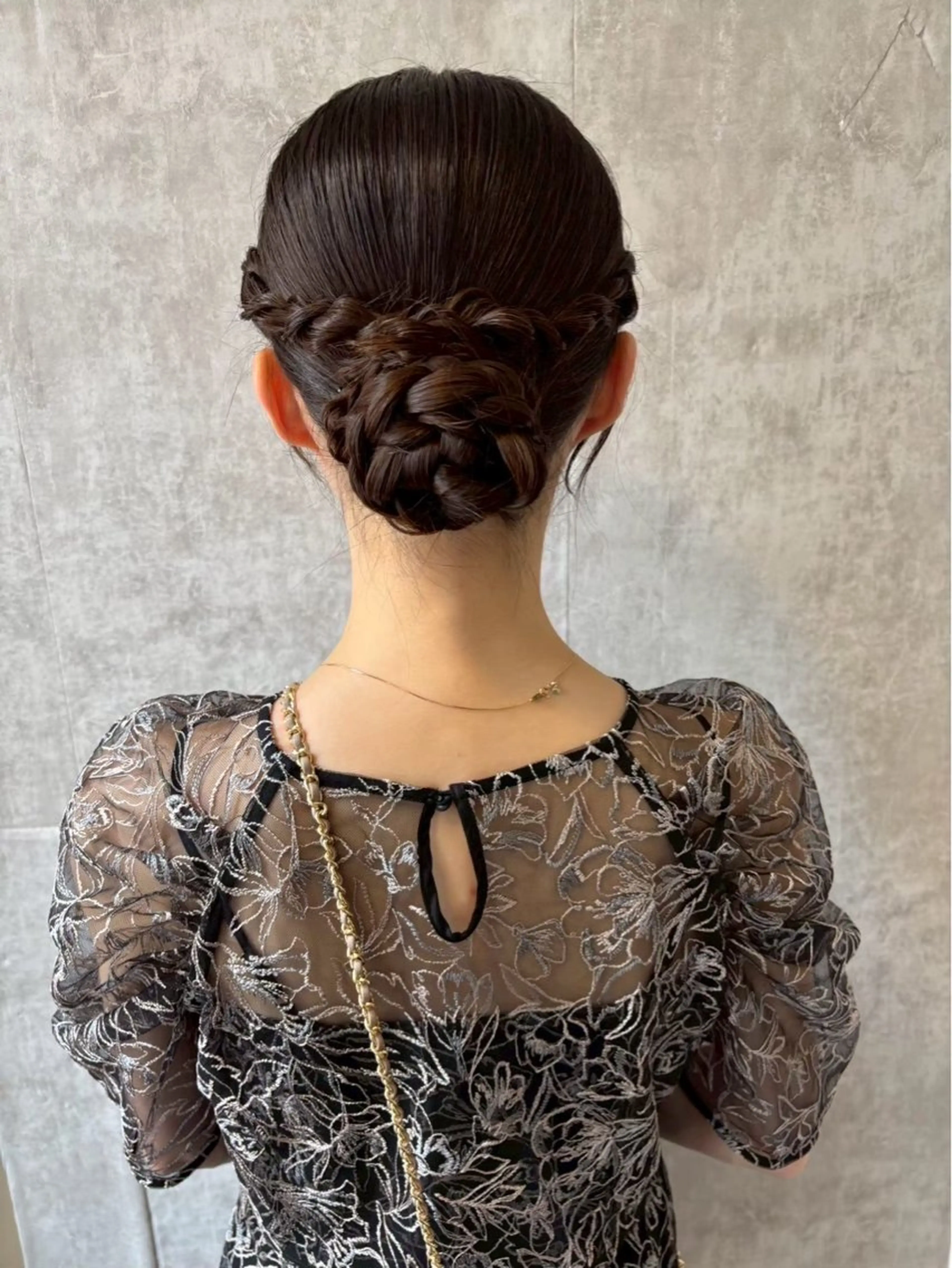 タイトなシニヨンアレンジ𝜗𝜚✨の写真