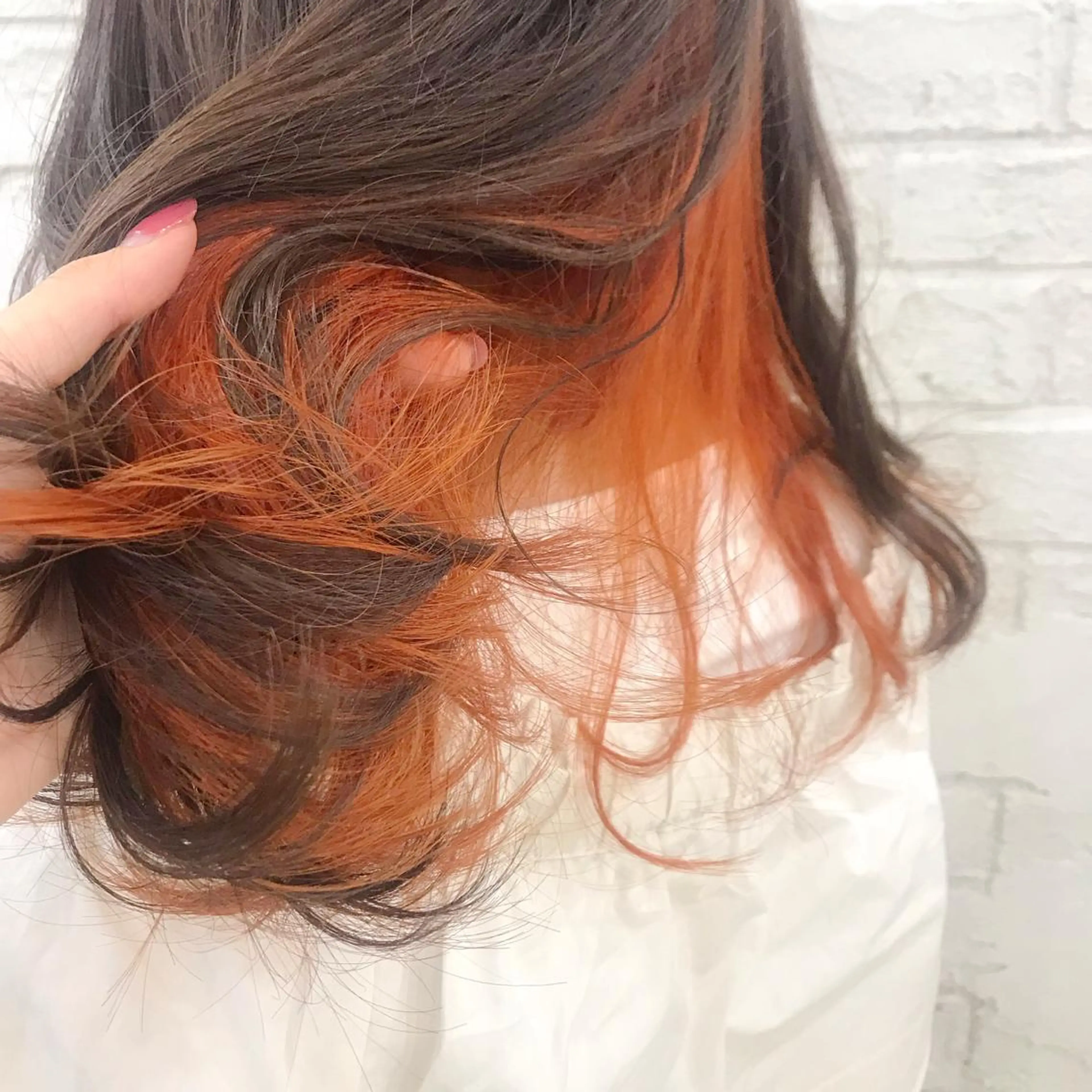 セミロング カラー オリーブ/アッシュ やわらか透明感カラーのヘアスタイル