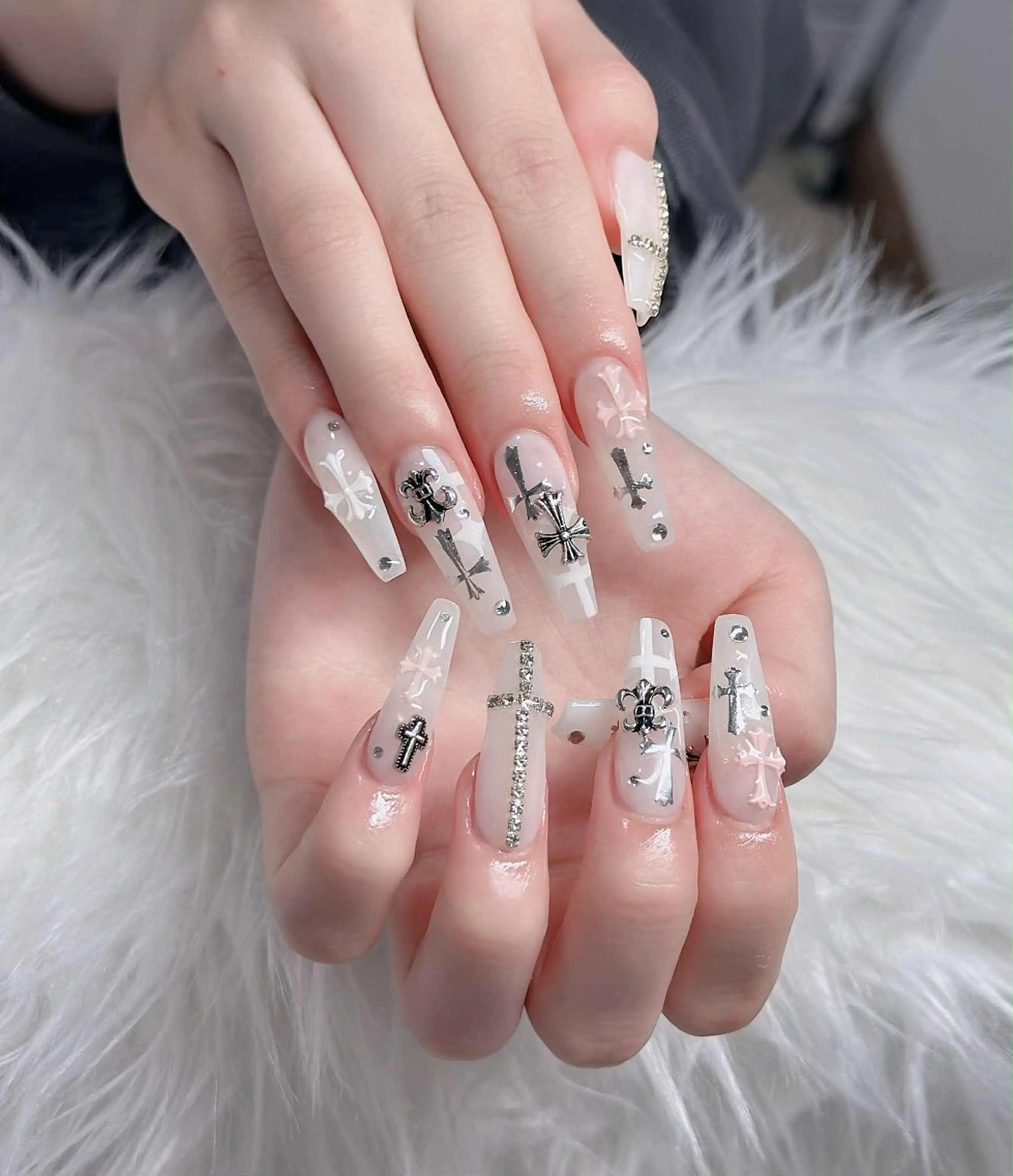 ネイル フレンチネイル ジェルネイル ハロウィン キラキラネイル 韓国ネイル ハンドネイル H.baby Nail Salonのネイルデザイン