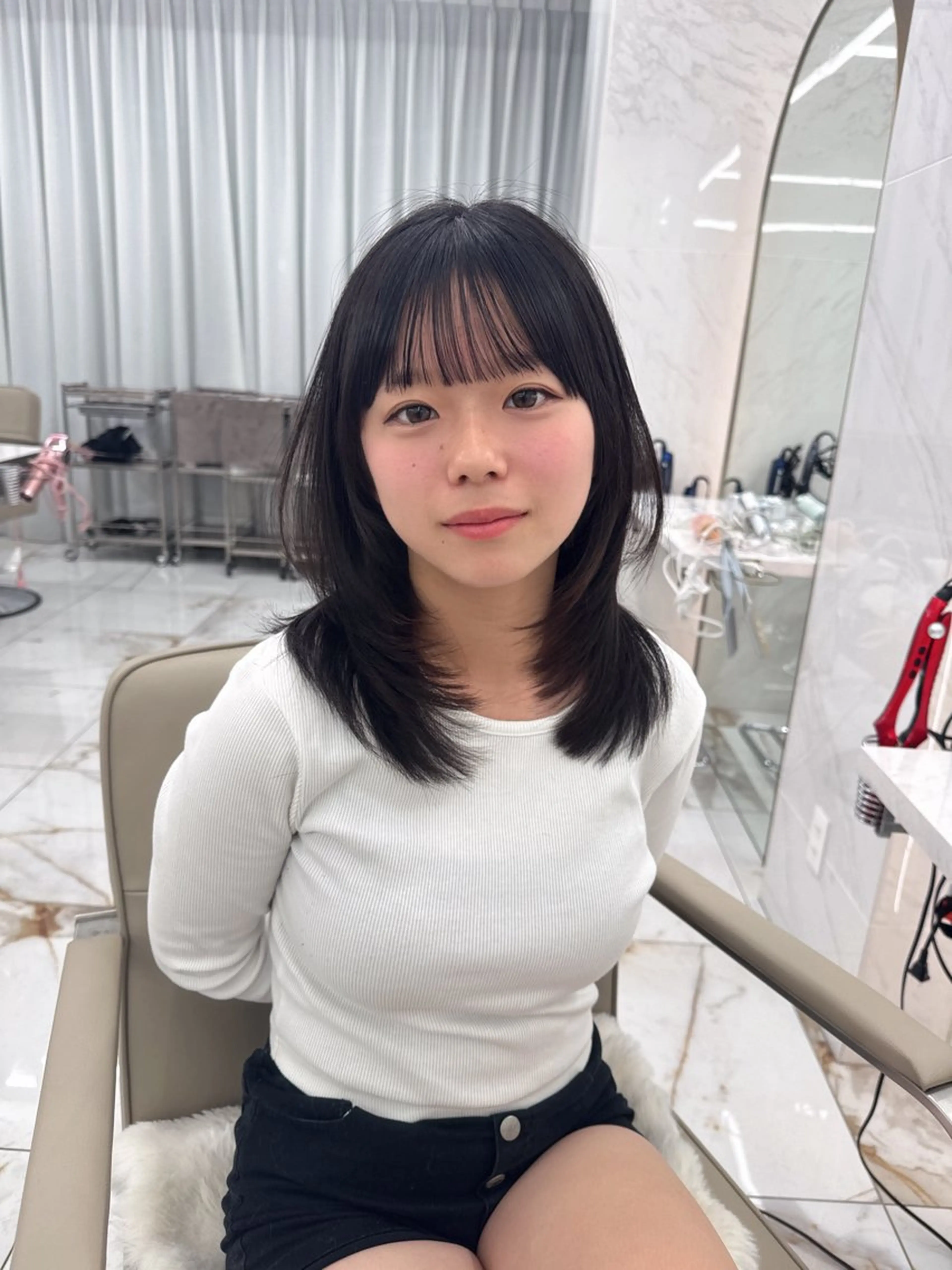 セミロング のり🐼顔まわり/ 韓国/レイヤーカットのヘアスタイル