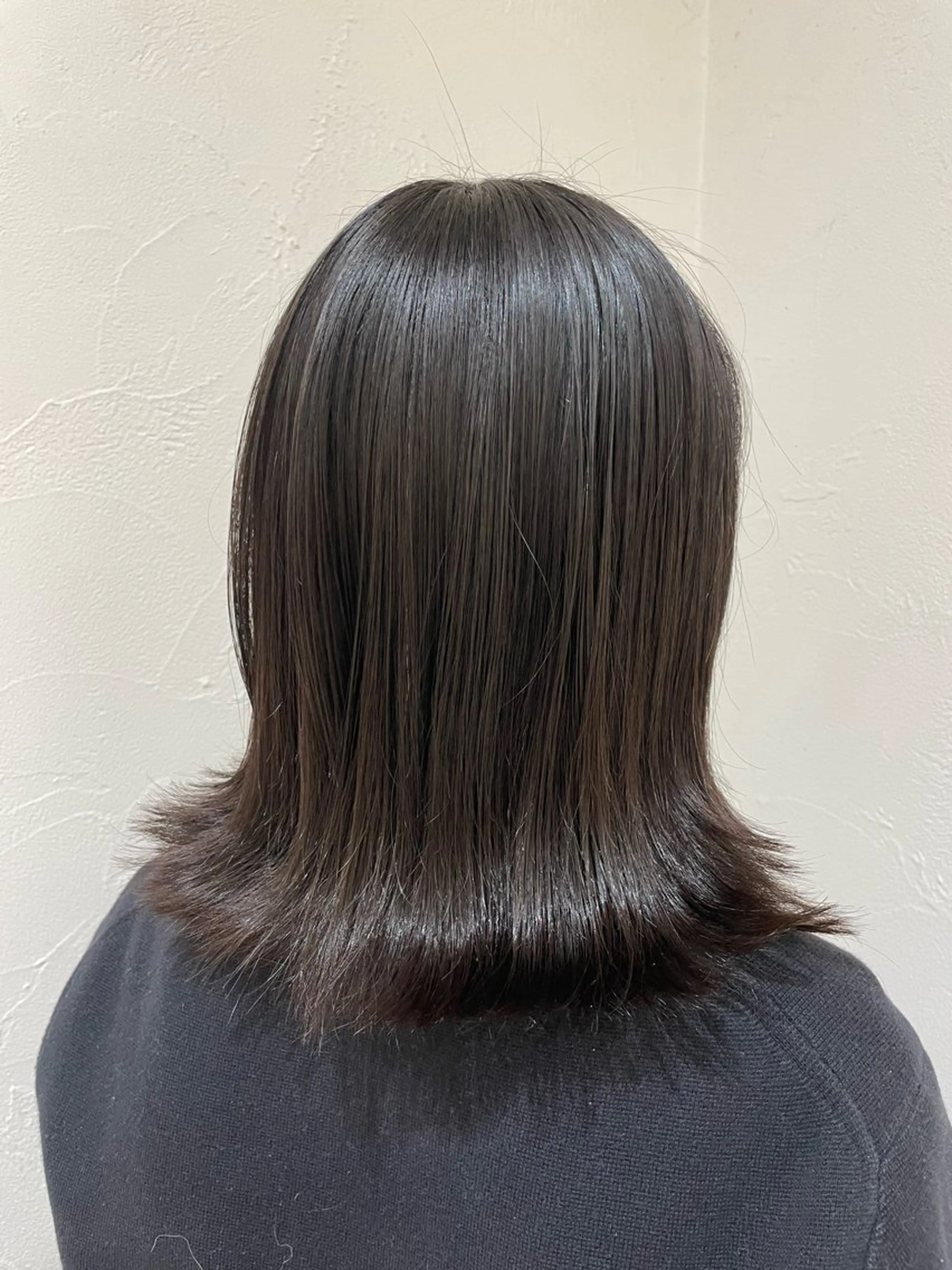 セミロング 外ハネヘア 渡邊花奈 韓国ヘアのヘアスタイル