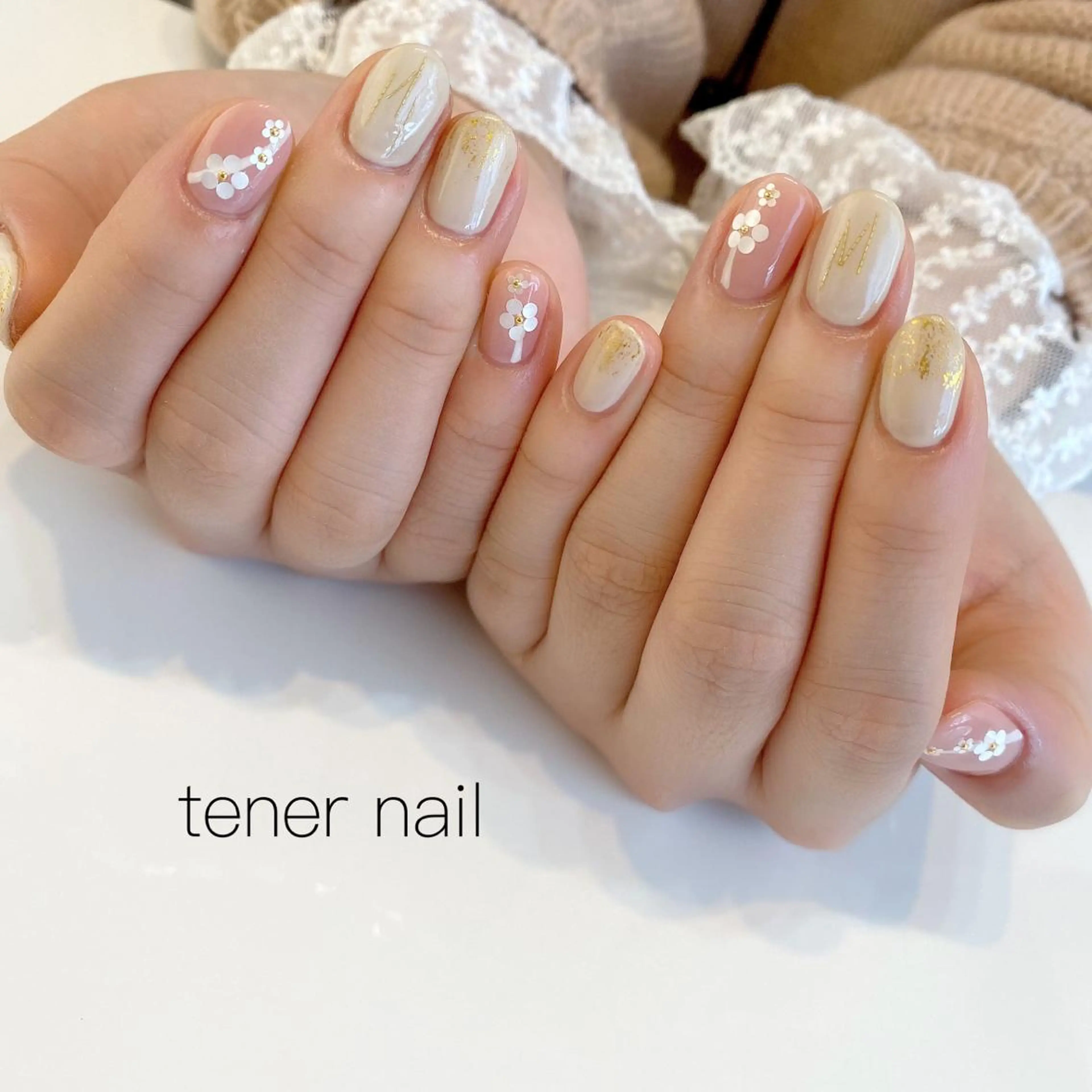 ネイル ホログラムネイル 春ネイル テネルネイル tener nailのネイルデザイン