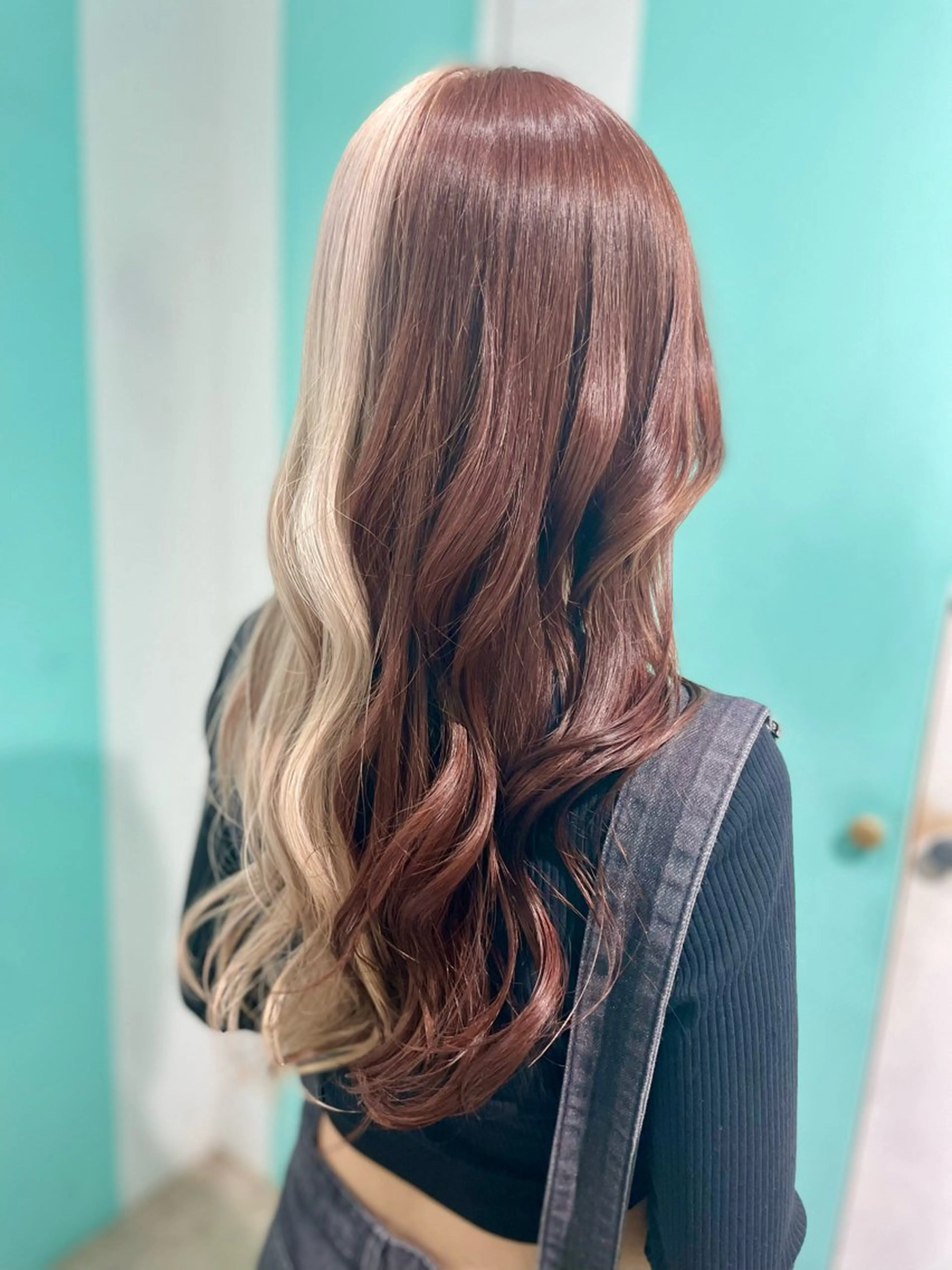 ロング ヘアカラー 原 千景のヘアスタイル