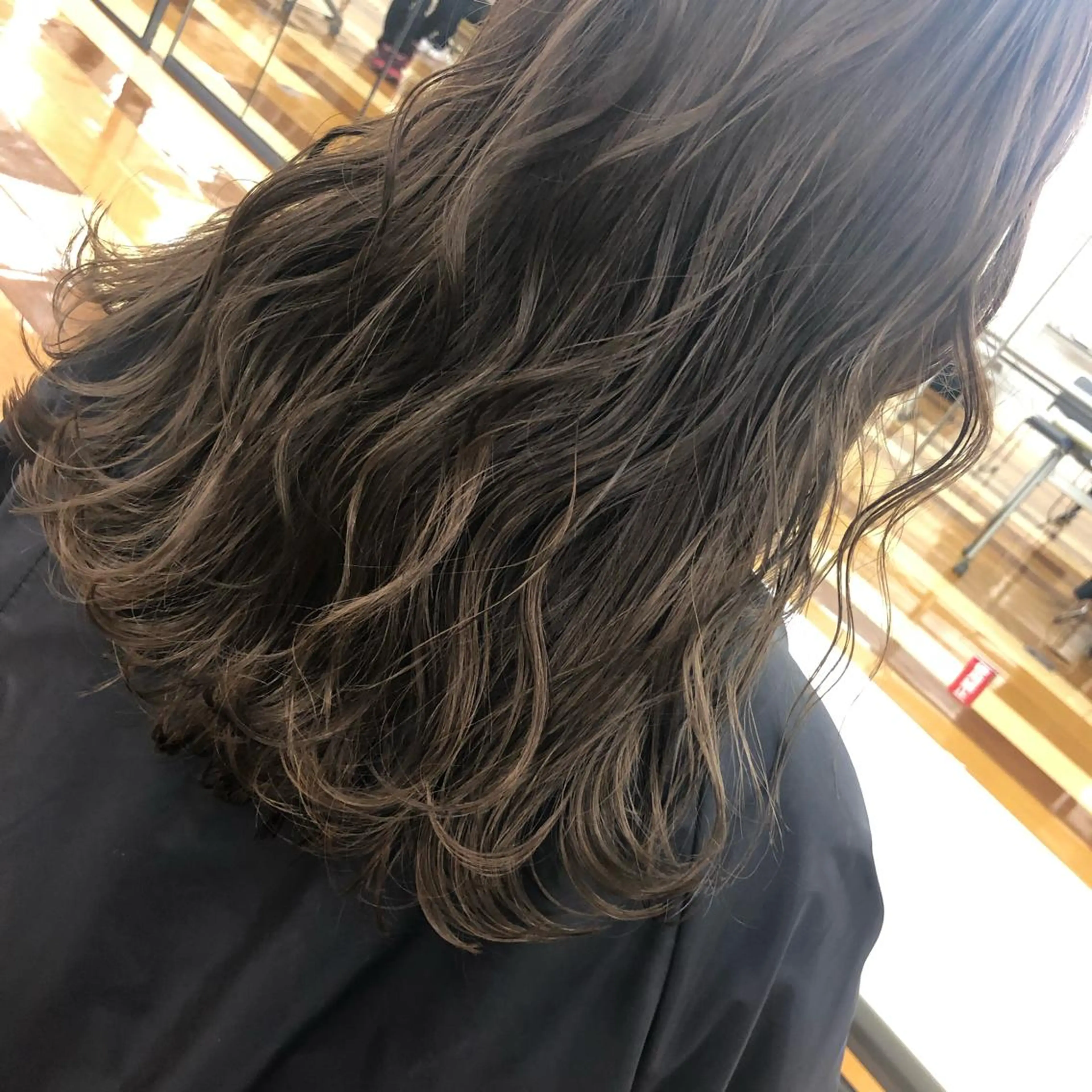 セミロング 今井 悠菜のヘアスタイル