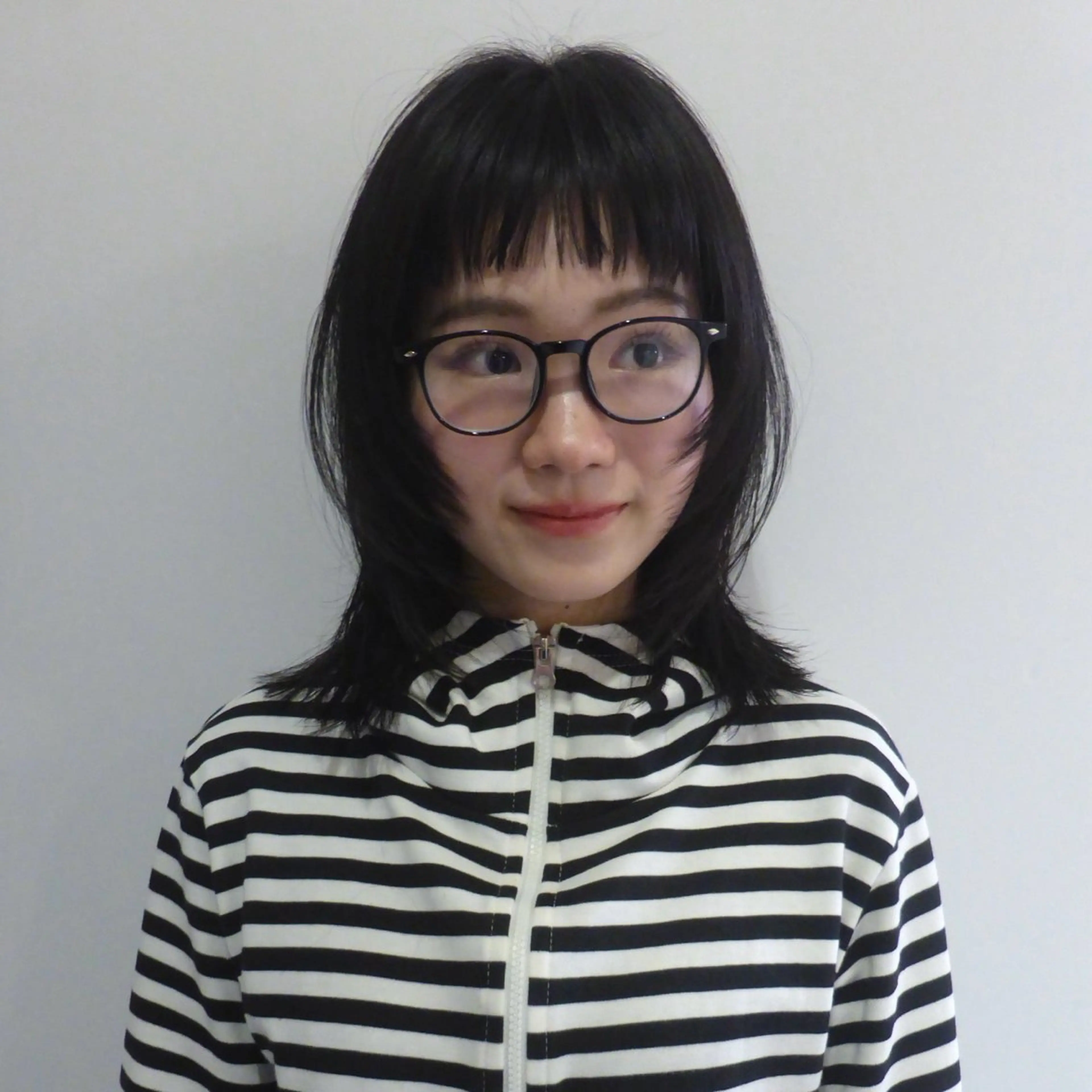 ミディアム レイヤーカット 似合わせデザイン໒꒱ rioのヘアスタイル