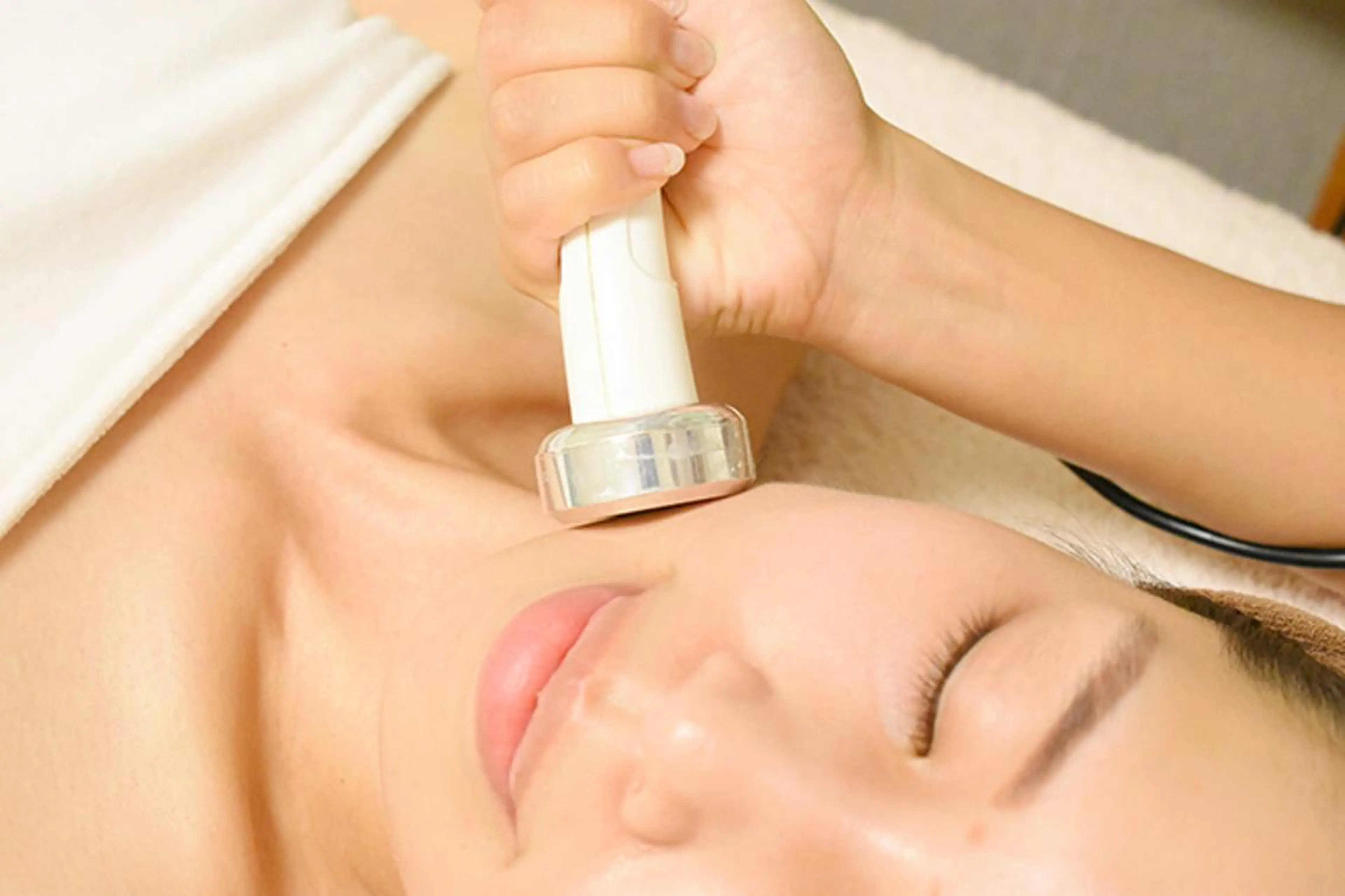 【ニキビ・ニキビ痕・しみ・乾燥肌】酵素エステ＋ミネラル＋超音波＋イオン導入✨の写真