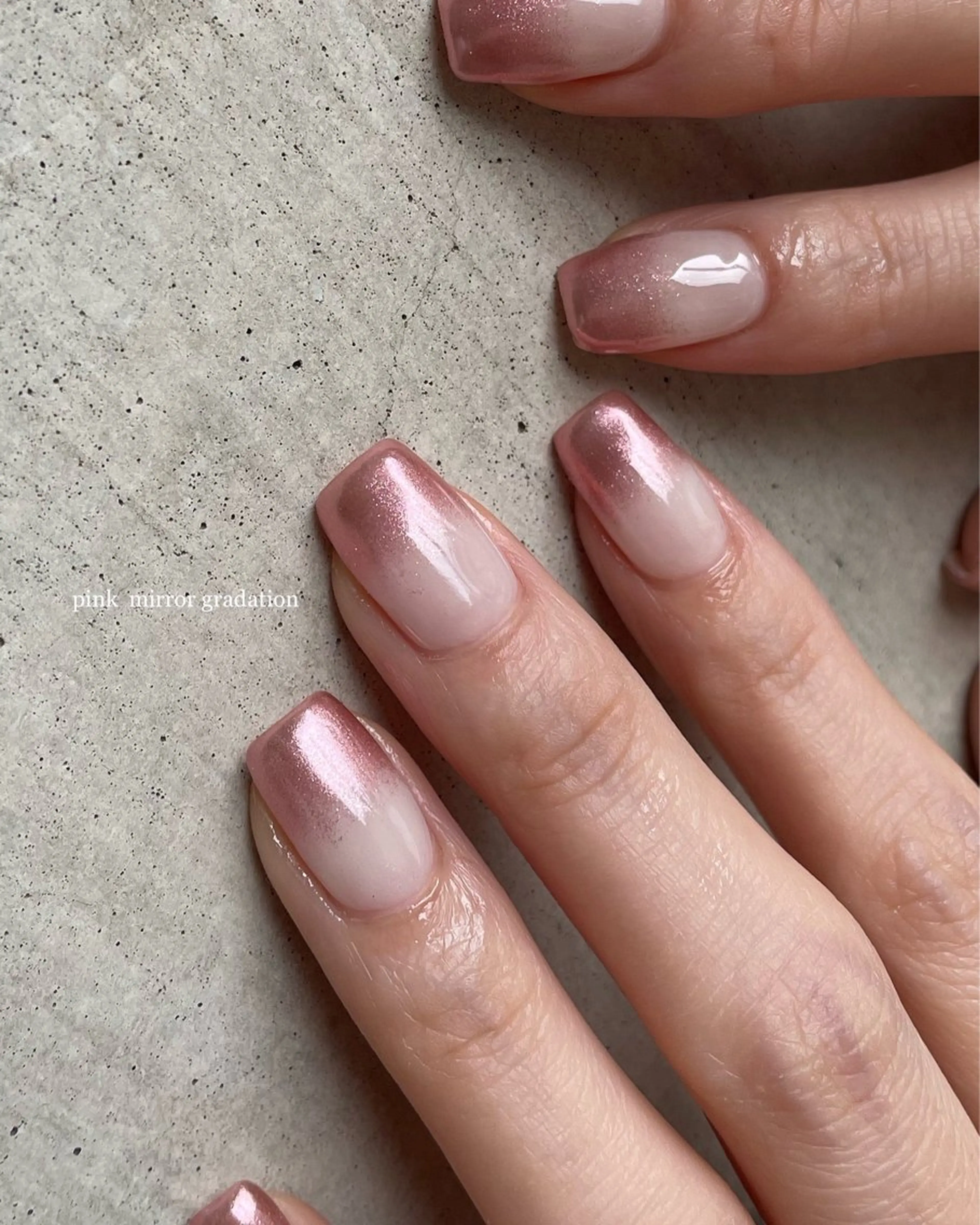 ネイル グラデーション ミラーネイル Manon Yuiのネイルデザイン