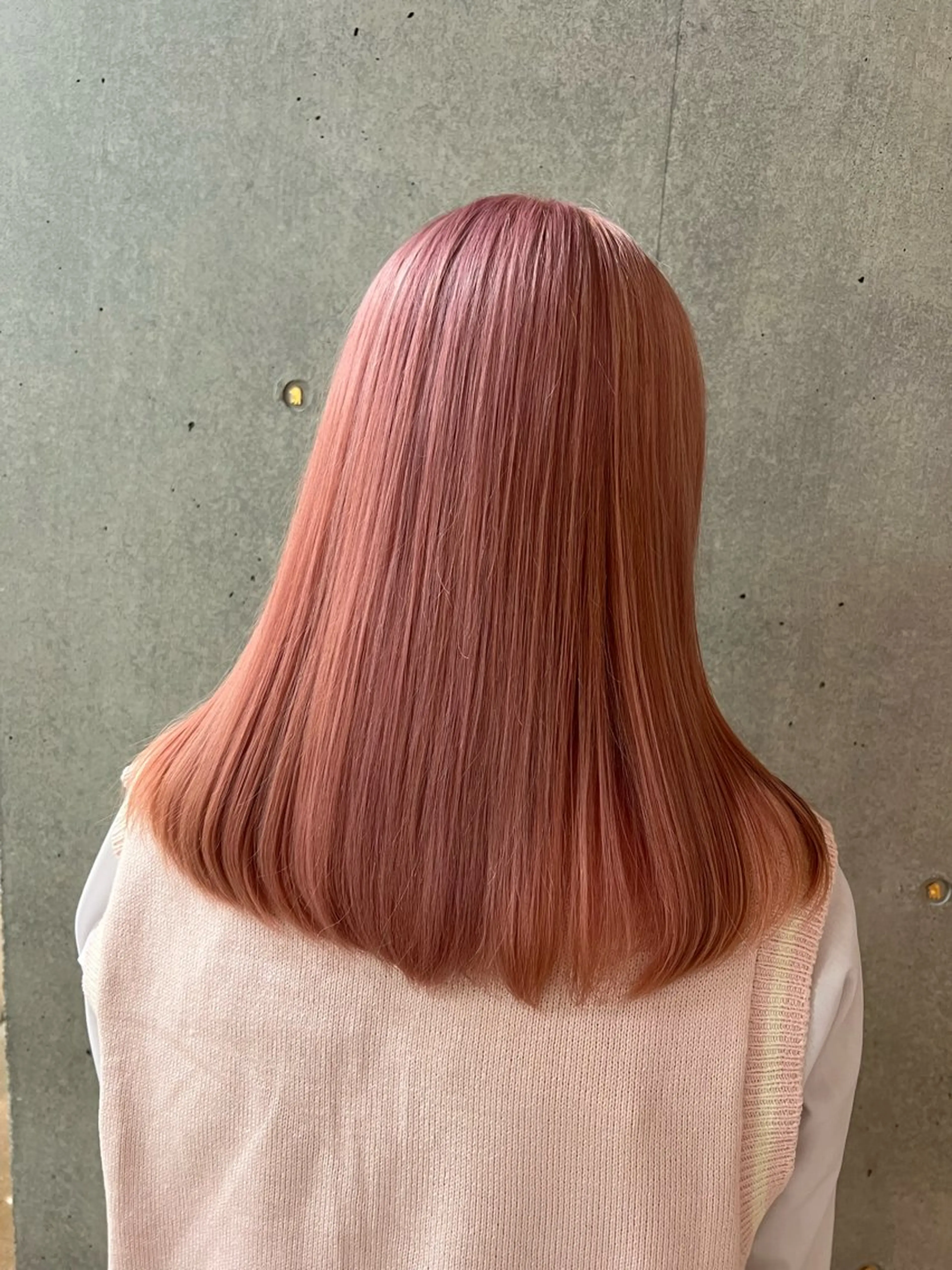 ミディアム カラー ピンクカラー 青木 健志郎のヘアスタイル