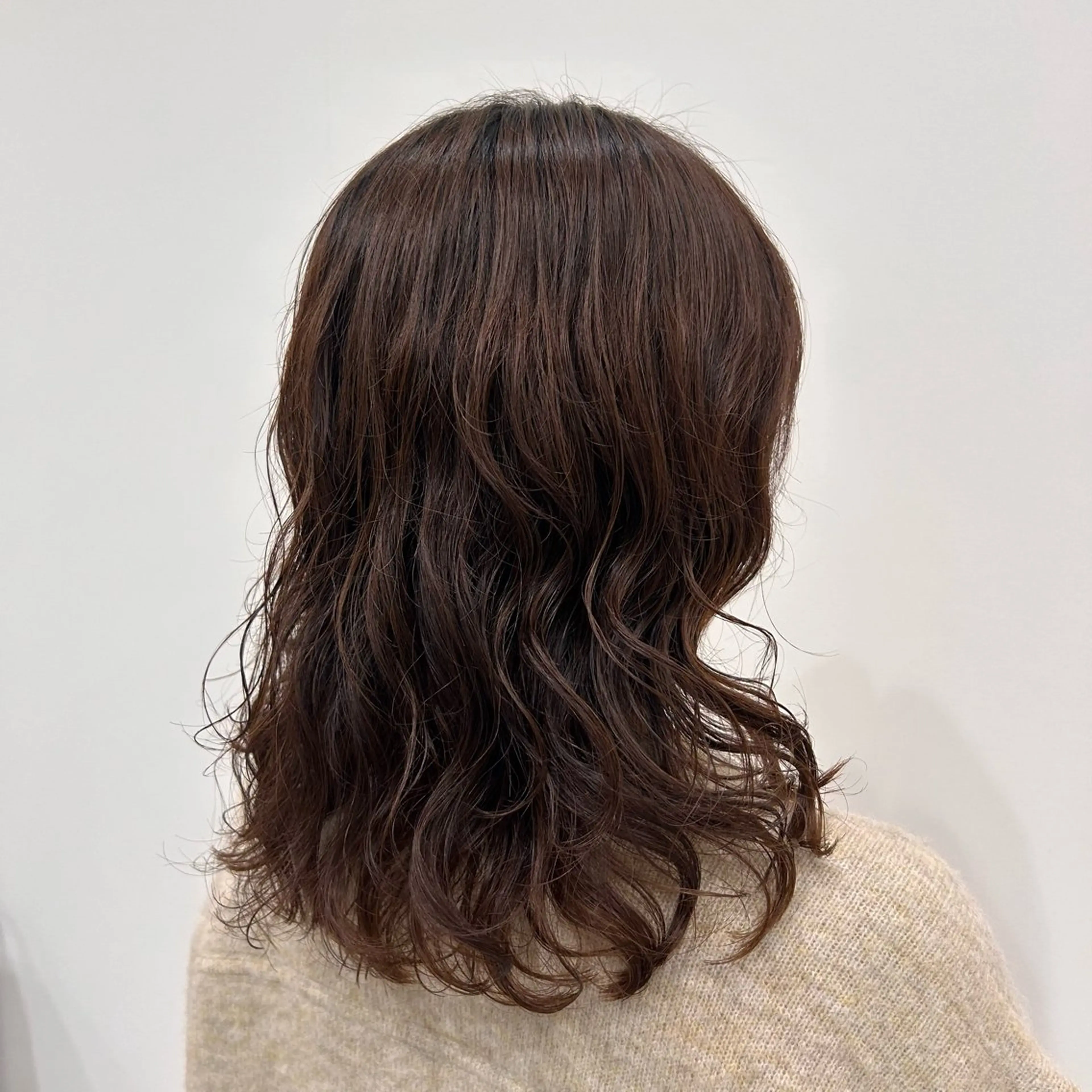 ミディアム パーマ 肥後 有紗のヘアスタイル