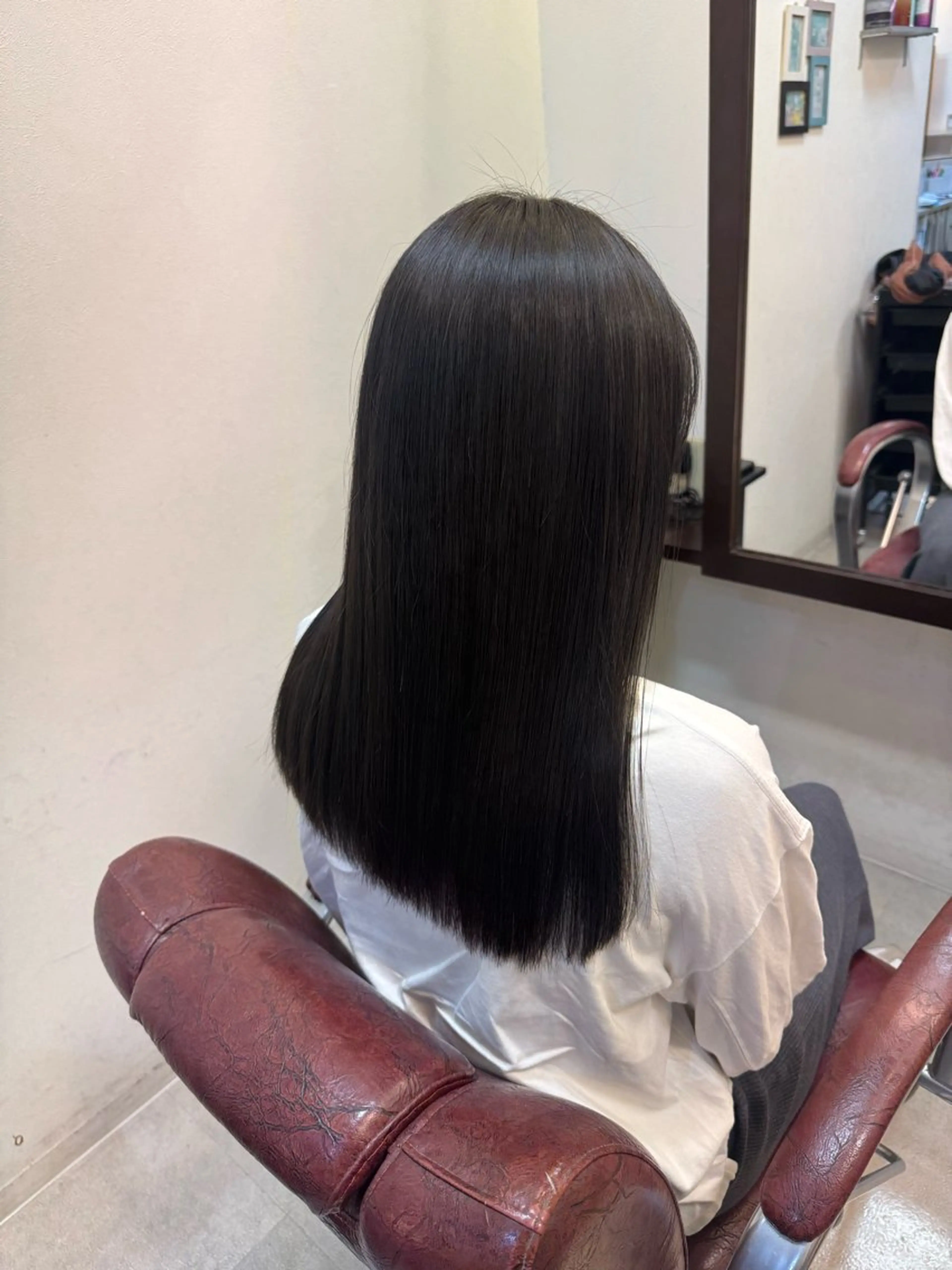 セミロング 切りっぱなしボブ ボブ ハイライト 髪質改善 縮毛矯正 カツモト マナ🍒のヘアスタイル