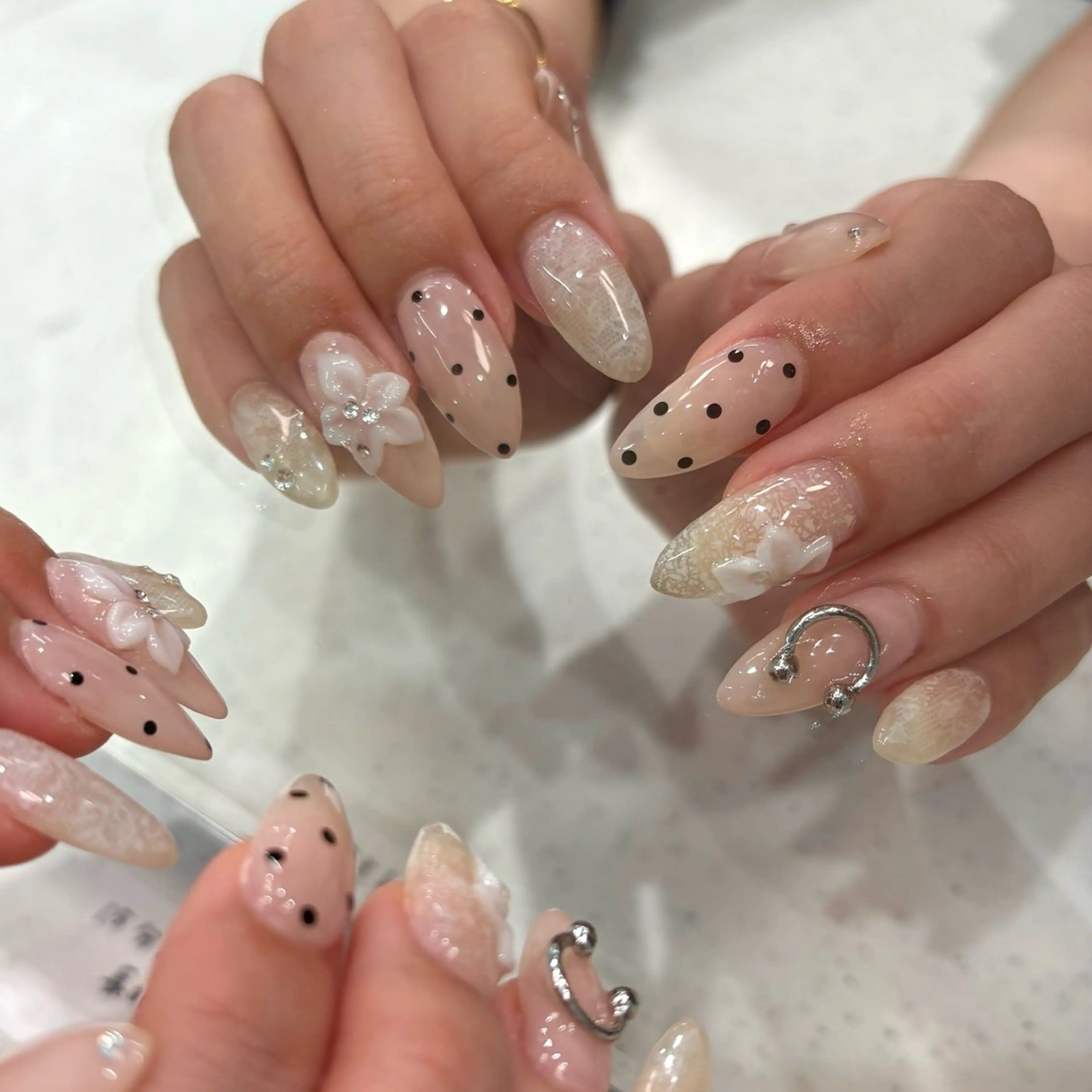 ネイル ジェルネイル ニュアンスネイル ハンドネイル eight横浜☁️ くまべのネイルデザイン