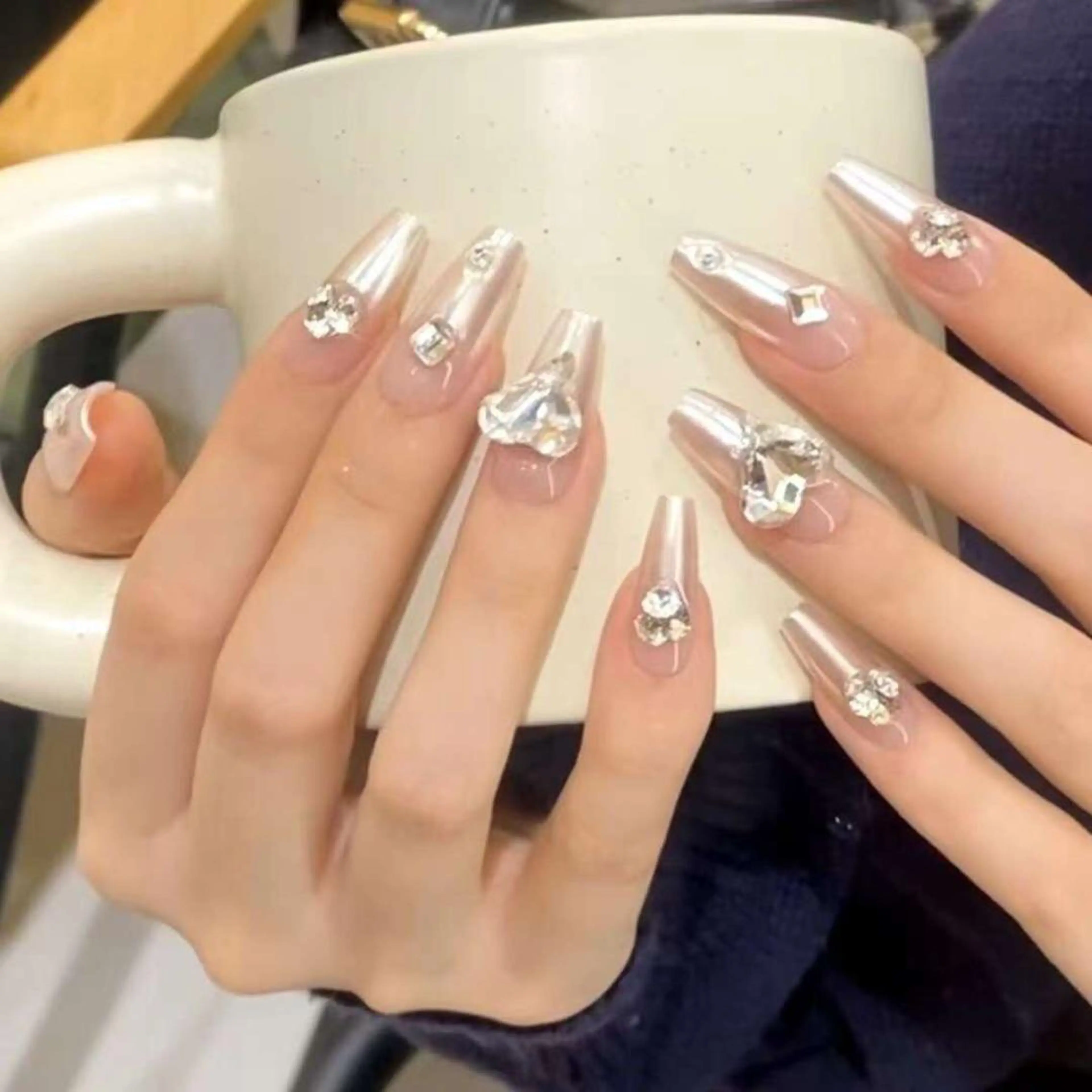 ネイル ハンドネイル VIVIAN リサのネイルデザイン