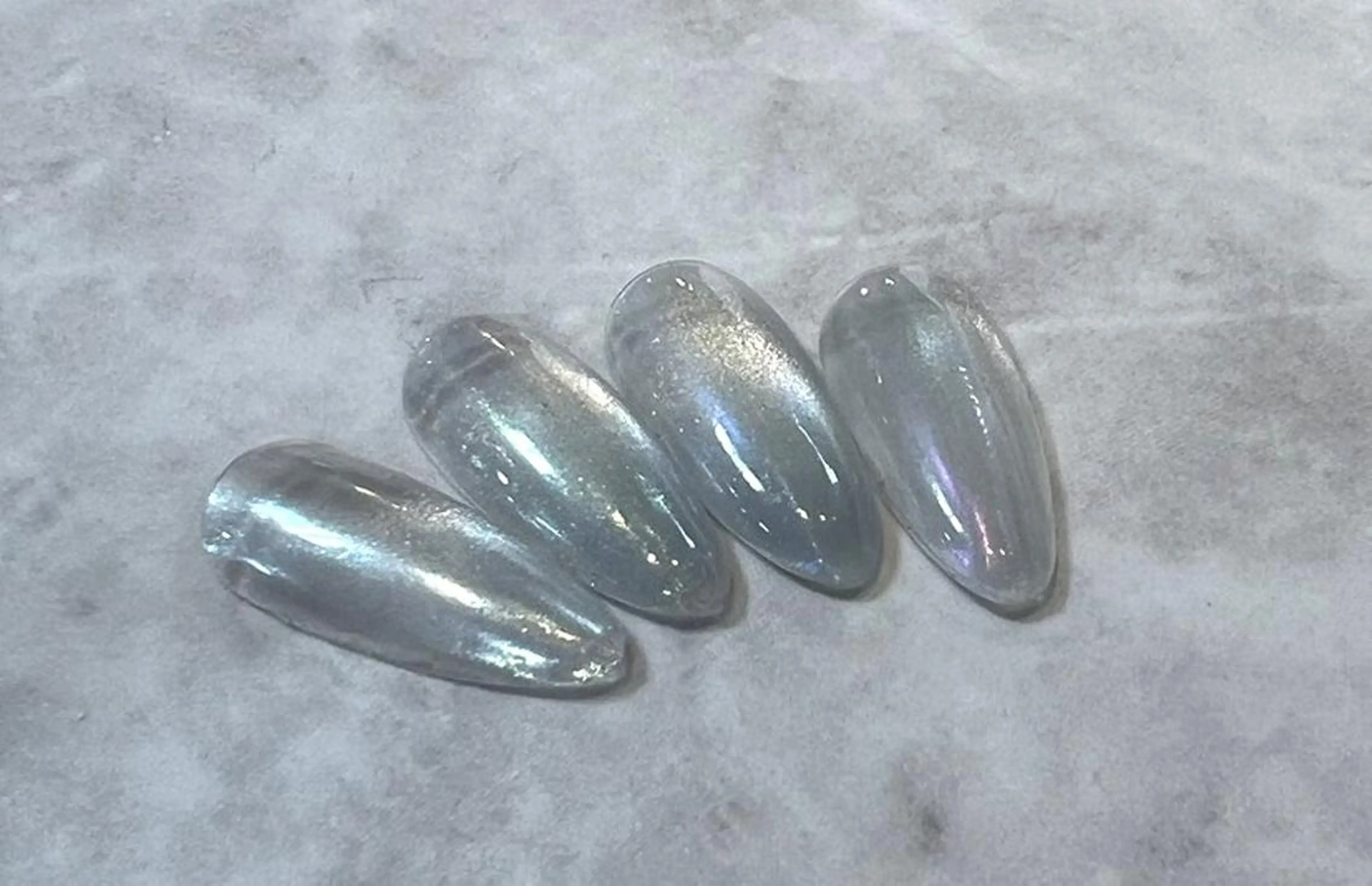 【Jrネイリスト】(オフなし)ちゅるんマグネイル🧼自爪を削らないノンサンディングベース使用の写真