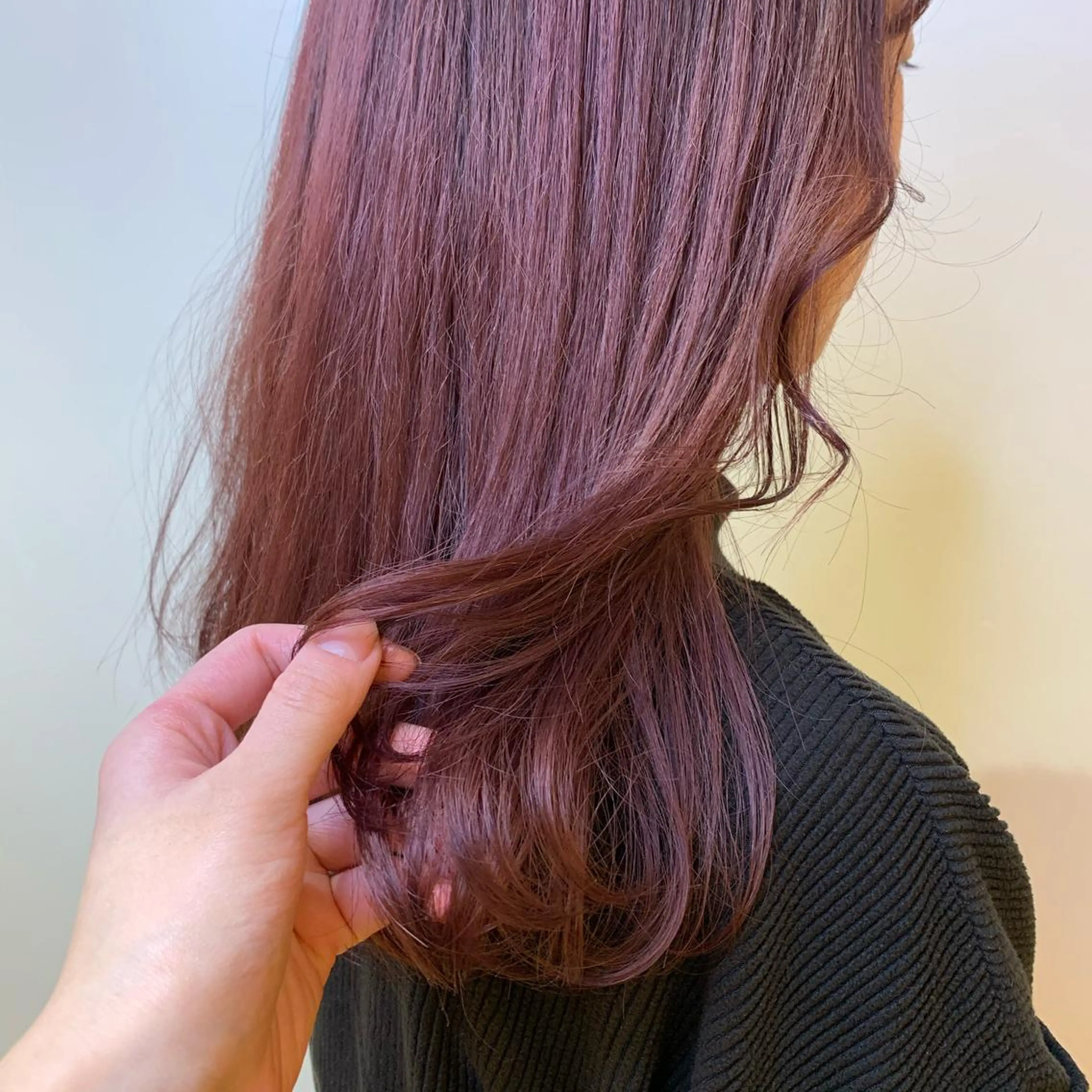 セミロング カラー 透明感艶カラー/ 岡田澪香のヘアスタイル