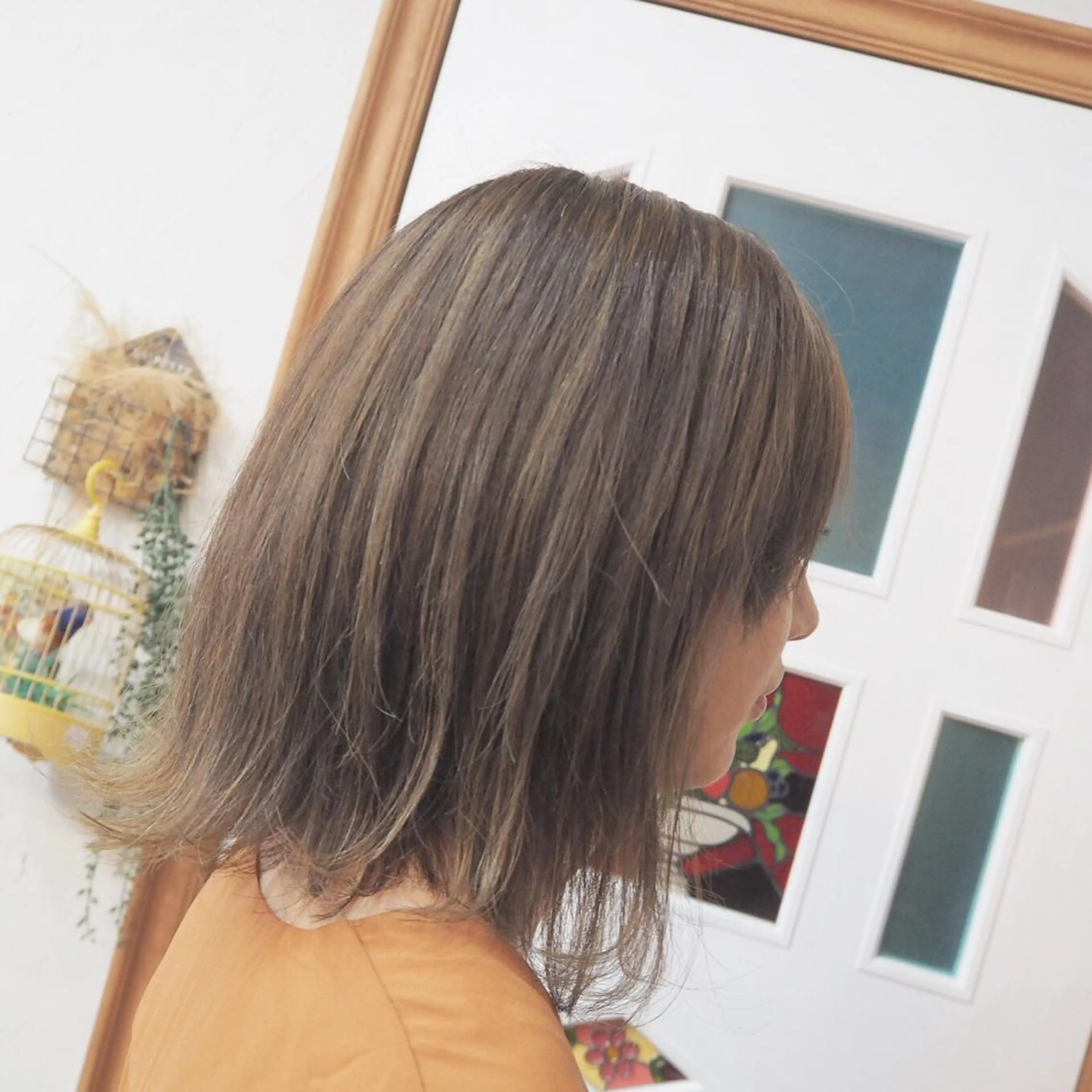 ミディアム アッシュ ボブ 外国人風カラー 外ハネヘア ポルタカリーナサロン yukariのヘアスタイル