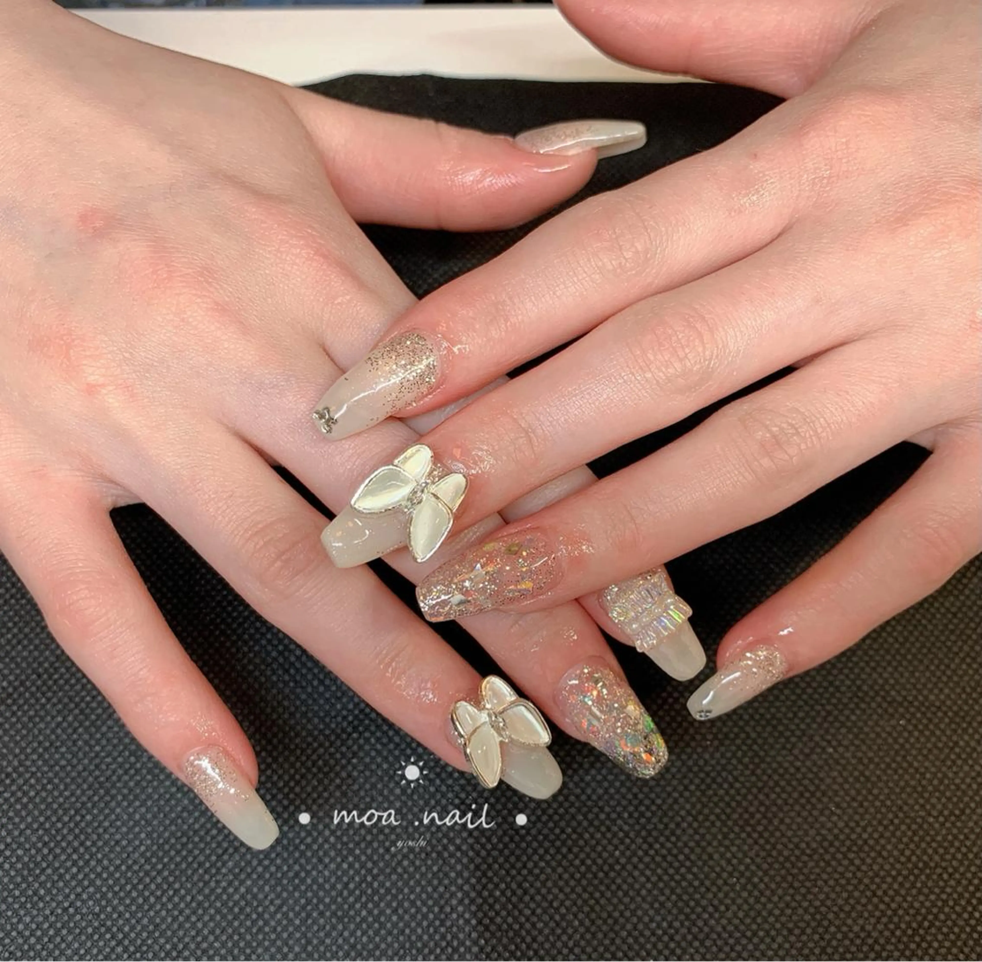 ネイル MoaNail🫶 Yoshiのネイルデザイン